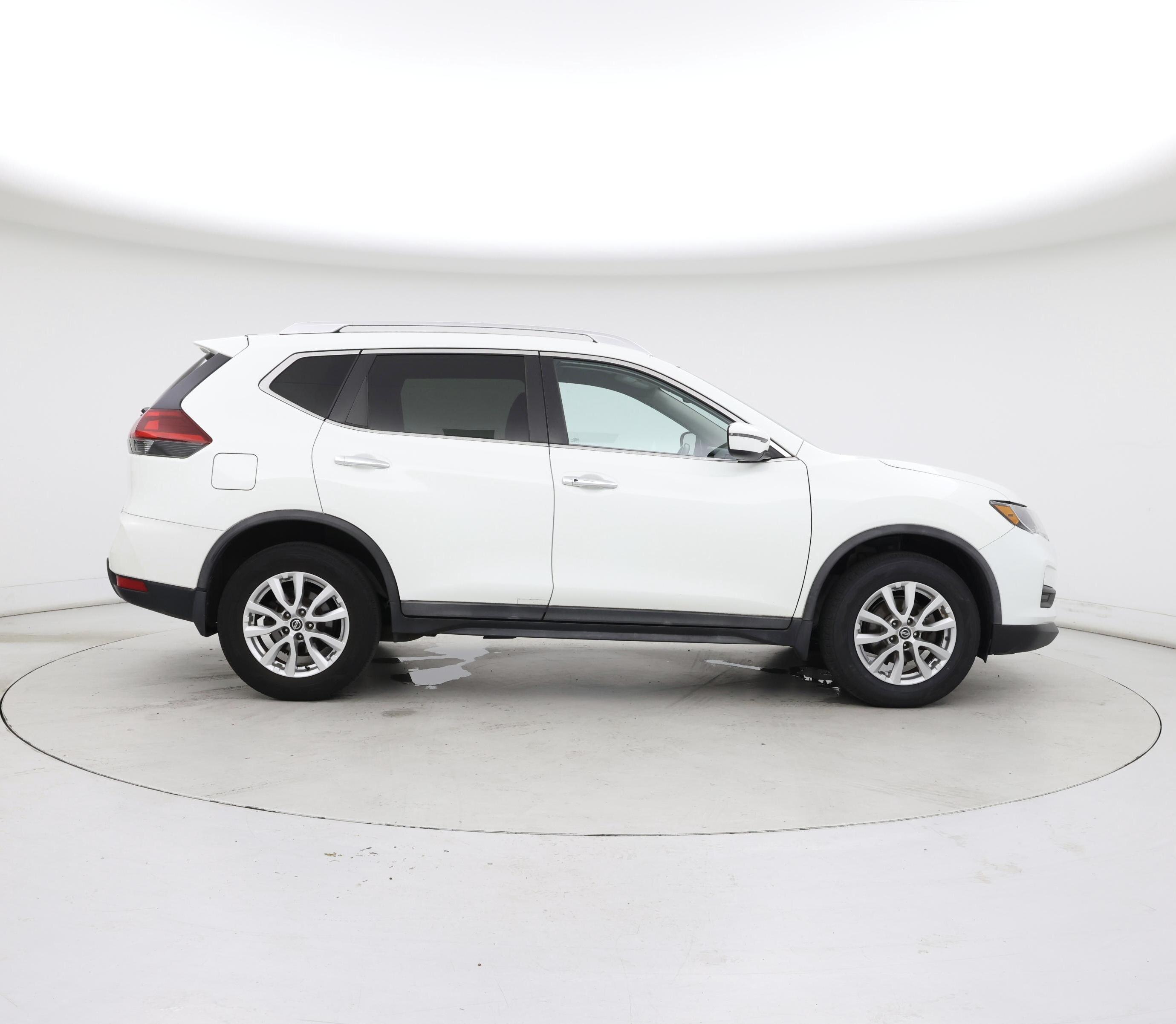 Thumbnail: 2018 Nissan Rogue - 7