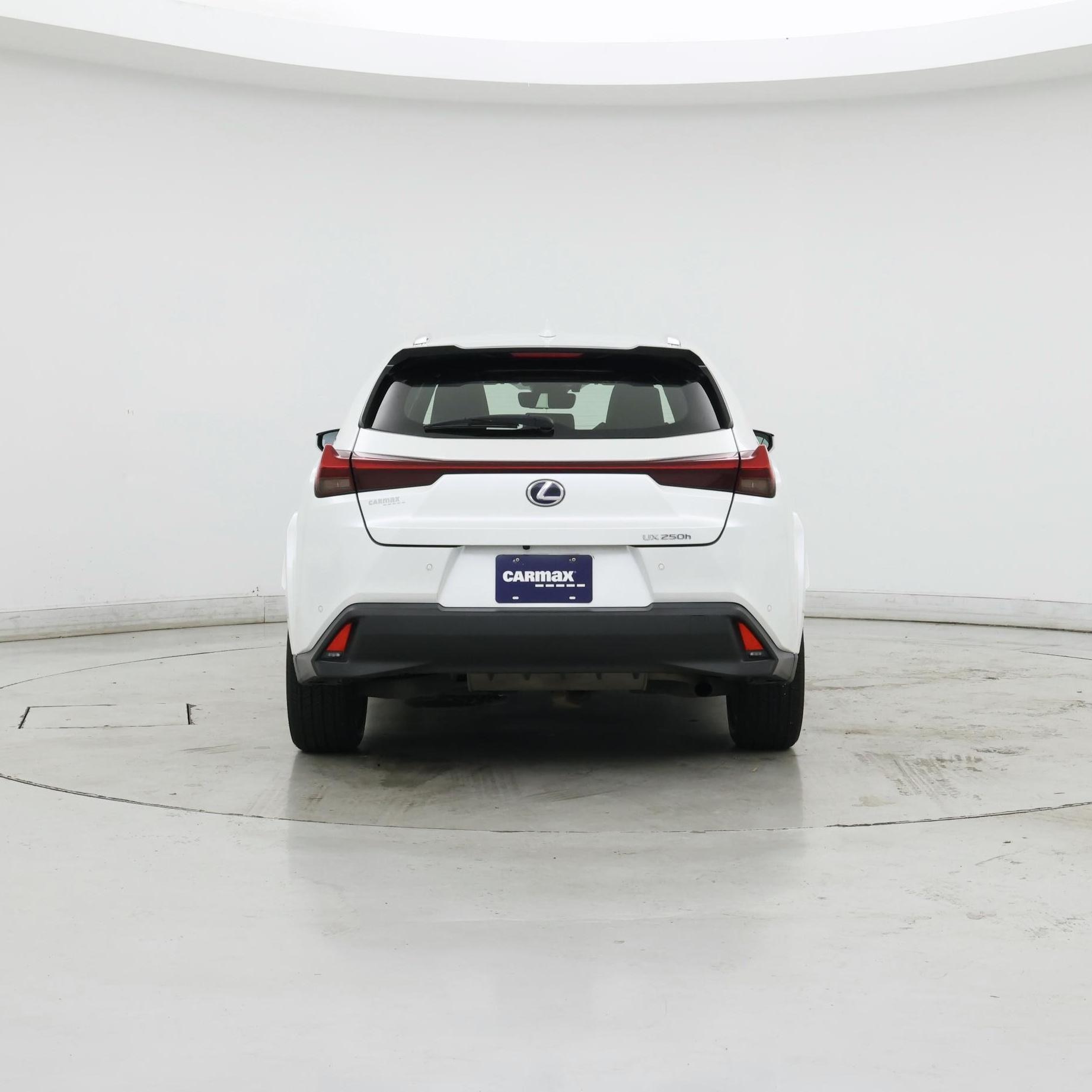 Thumbnail: 2022 Lexus UX - 6