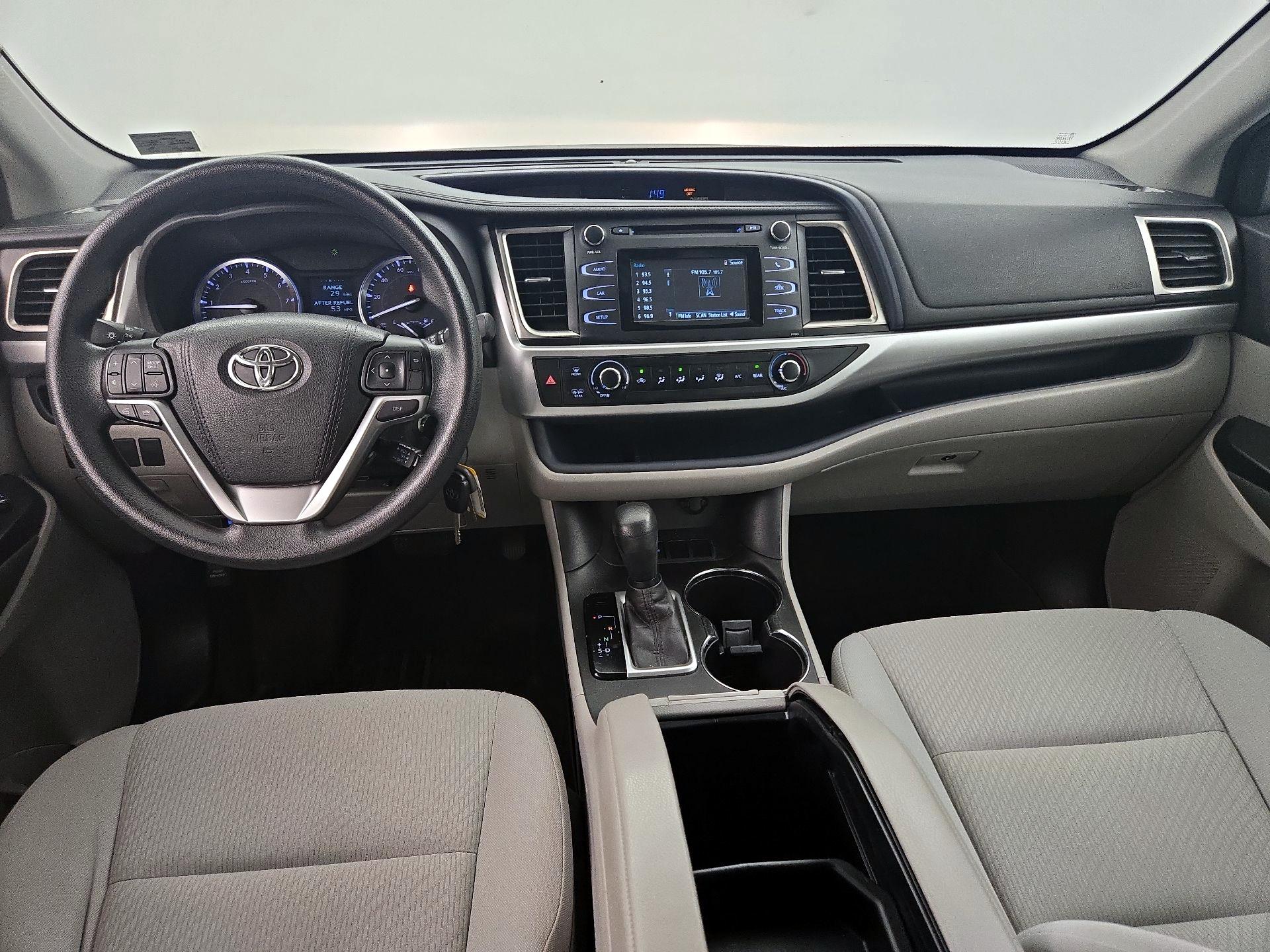 Thumbnail: 2016 Toyota Highlander - 9
