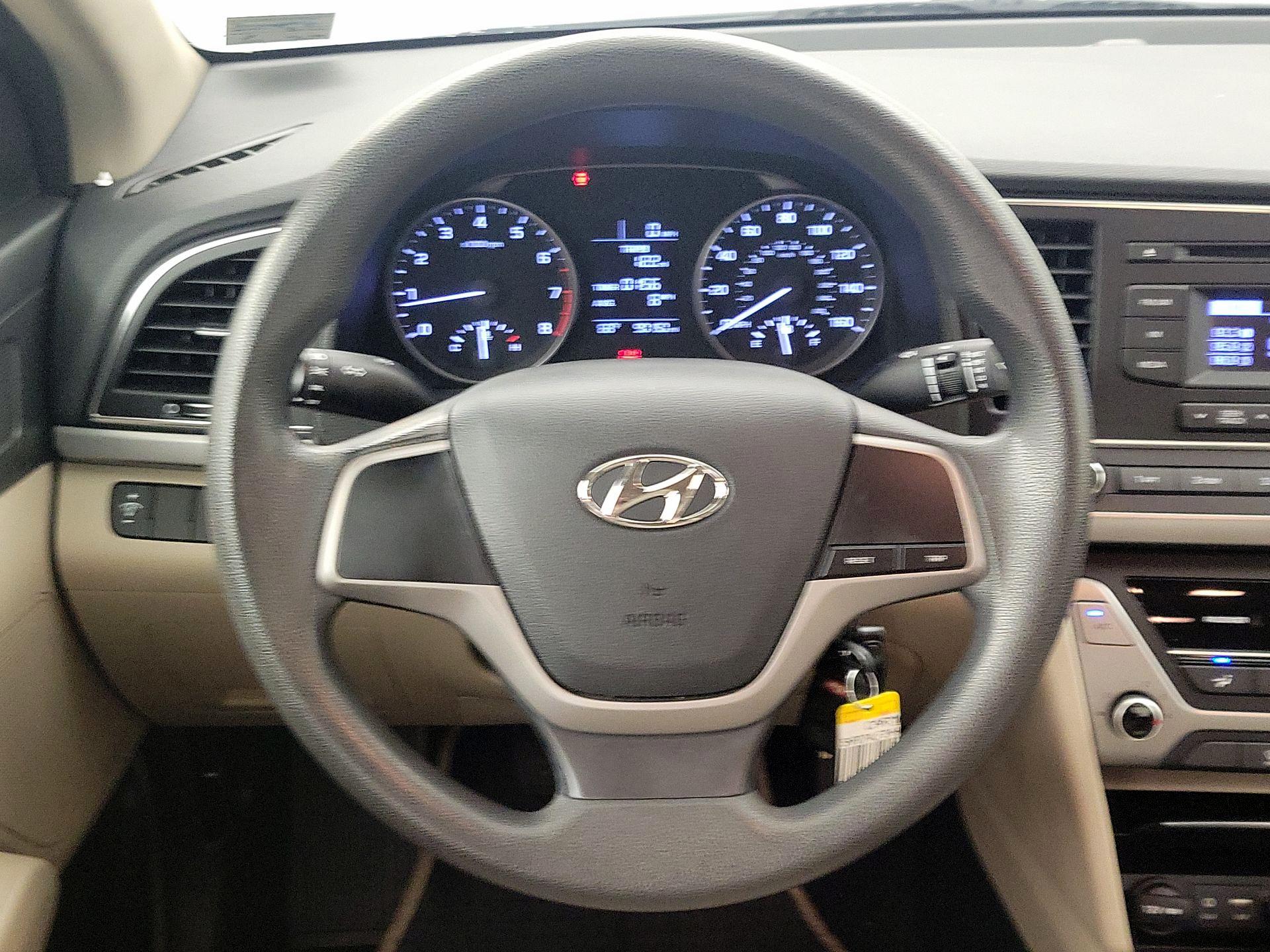 Thumbnail: 2017 Hyundai Elantra - 10