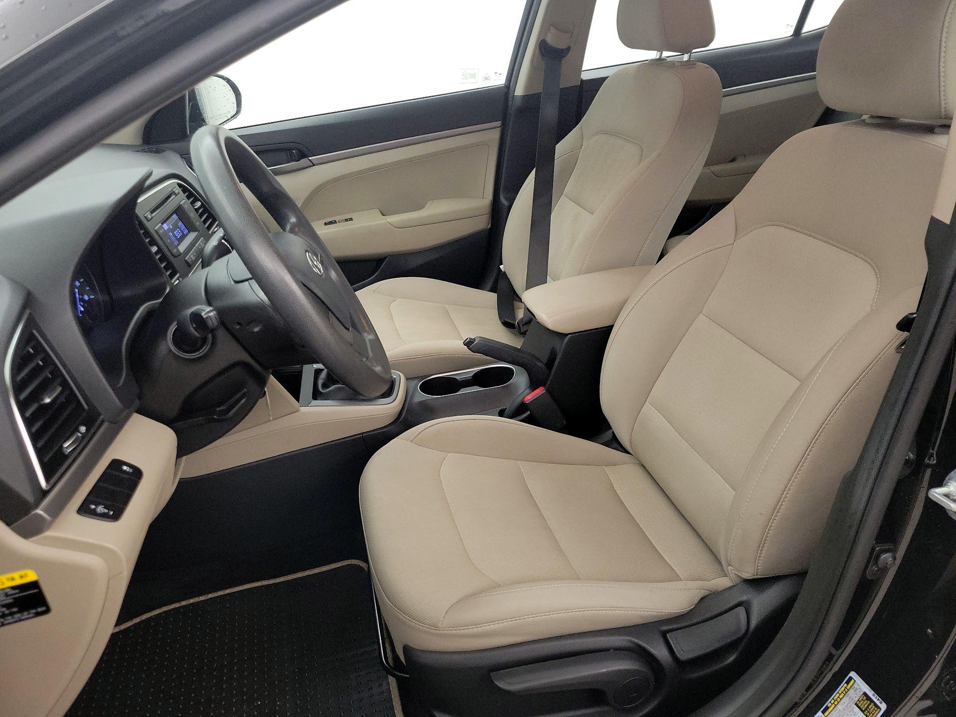 Thumbnail: 2017 Hyundai Elantra - 11