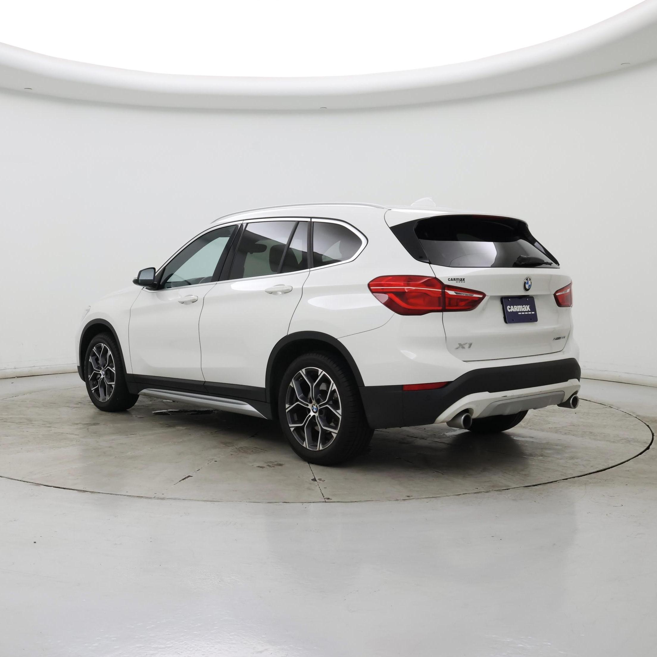 Thumbnail: 2022 BMW X1 - 2