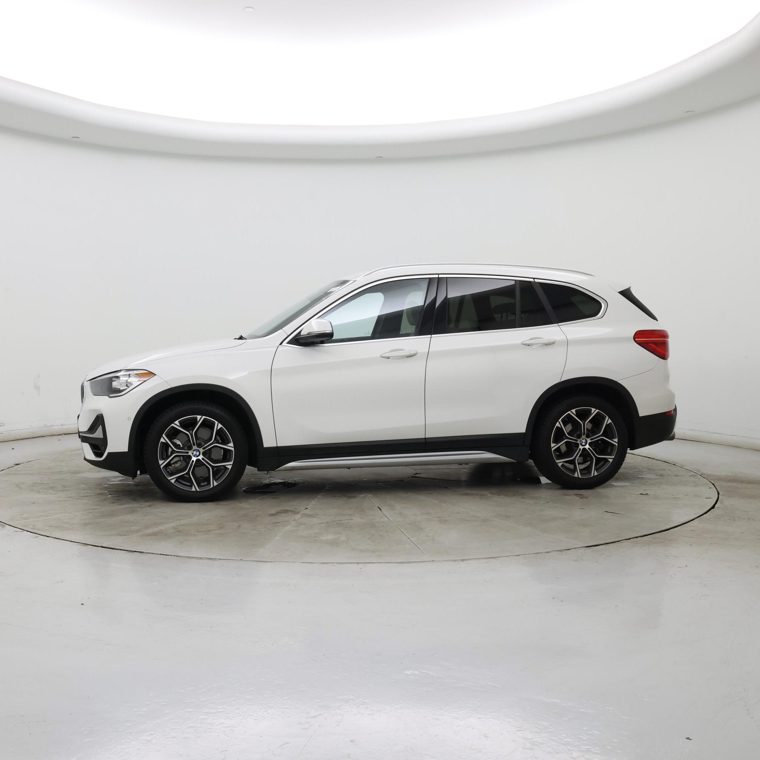 Thumbnail: 2022 BMW X1 - 3