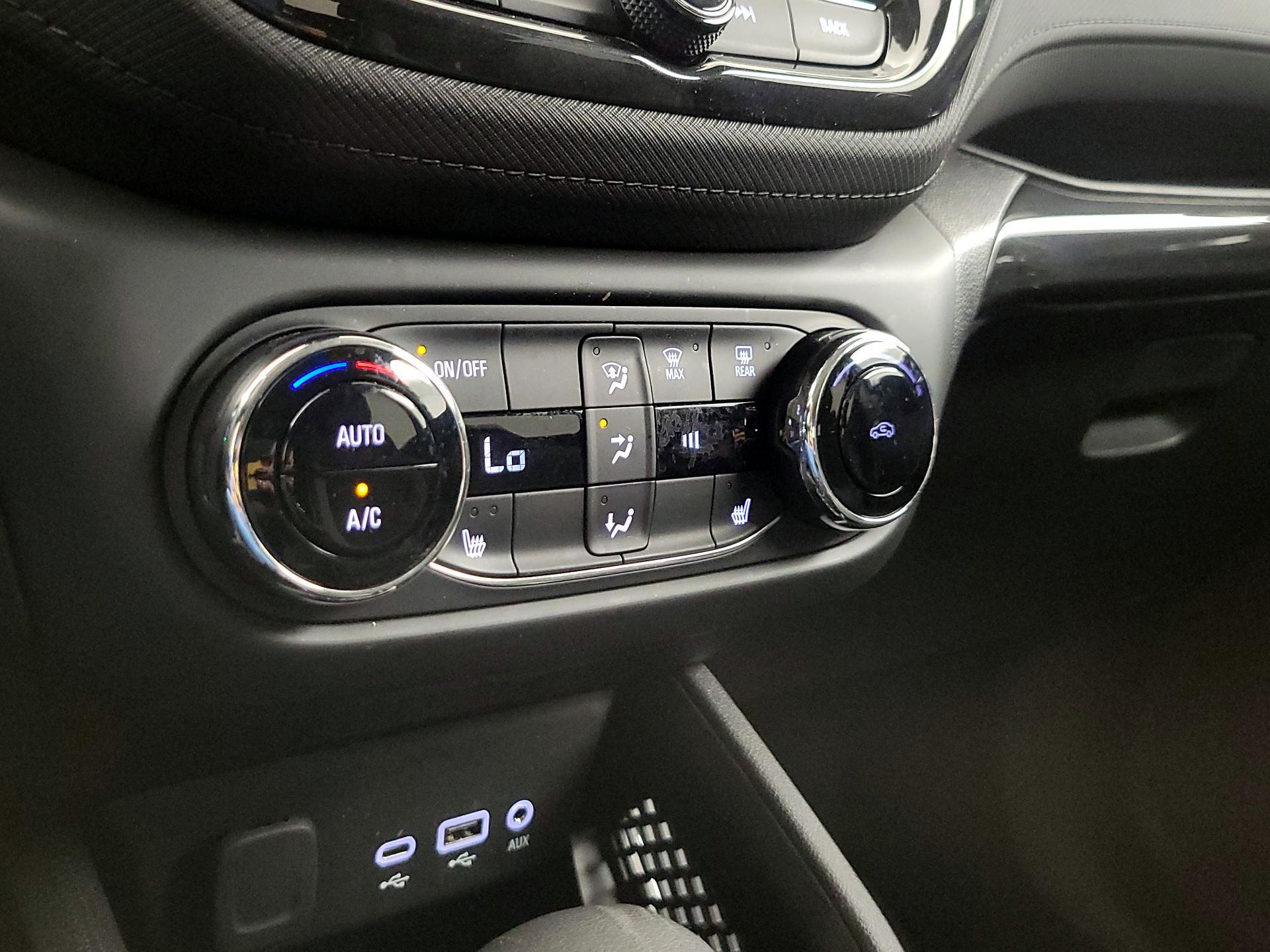 Thumbnail: 2022 Chevrolet TrailBlazer - 16