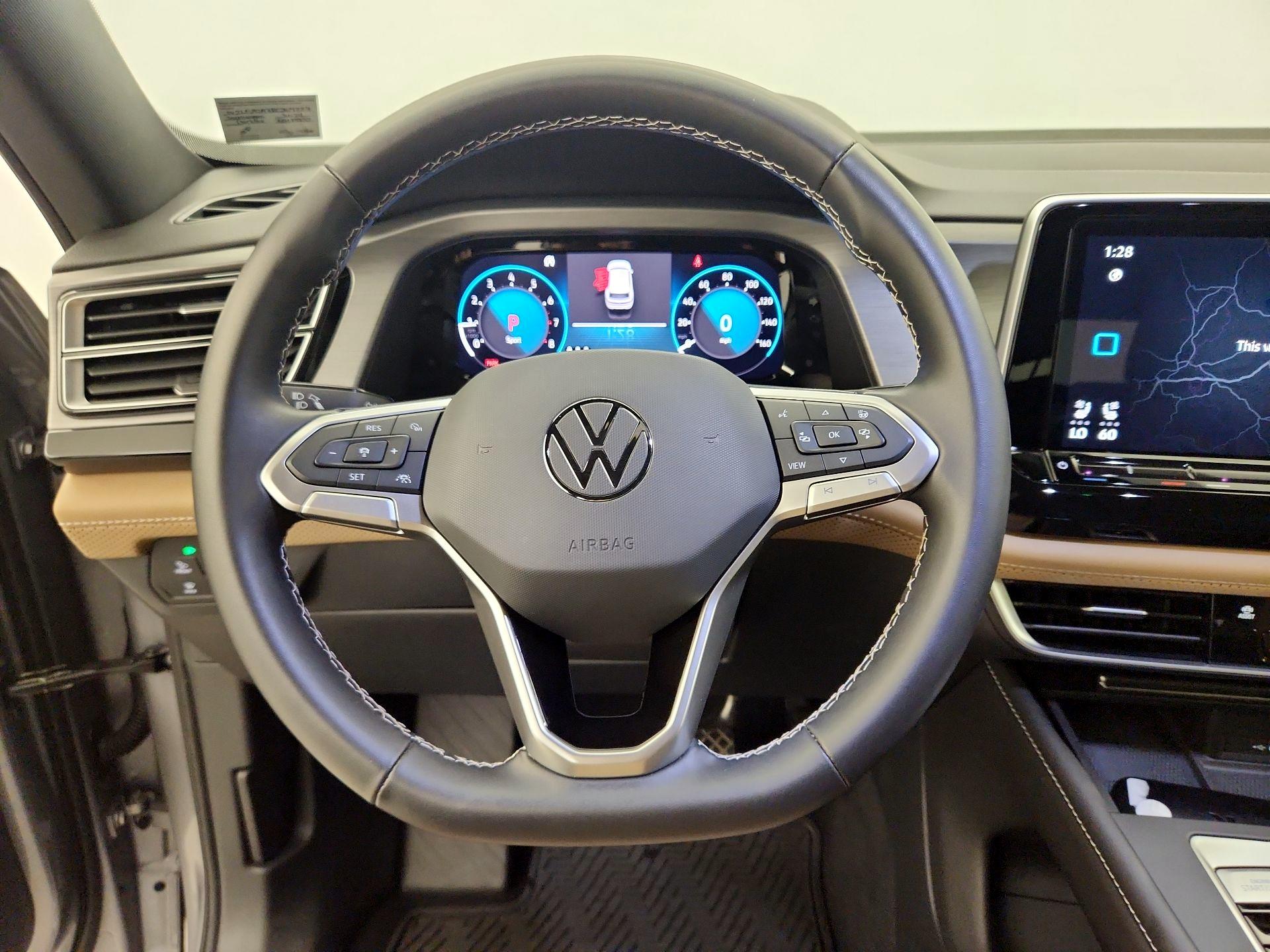 Thumbnail: 2024 Volkswagen Atlas - 10