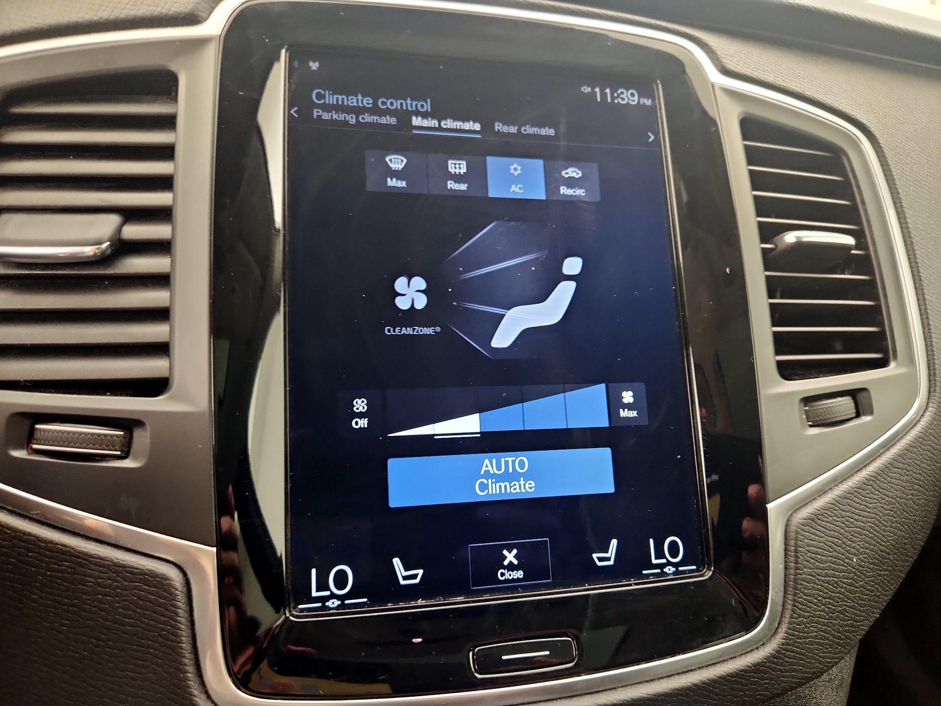 Thumbnail: 2018 Volvo XC90 - 17