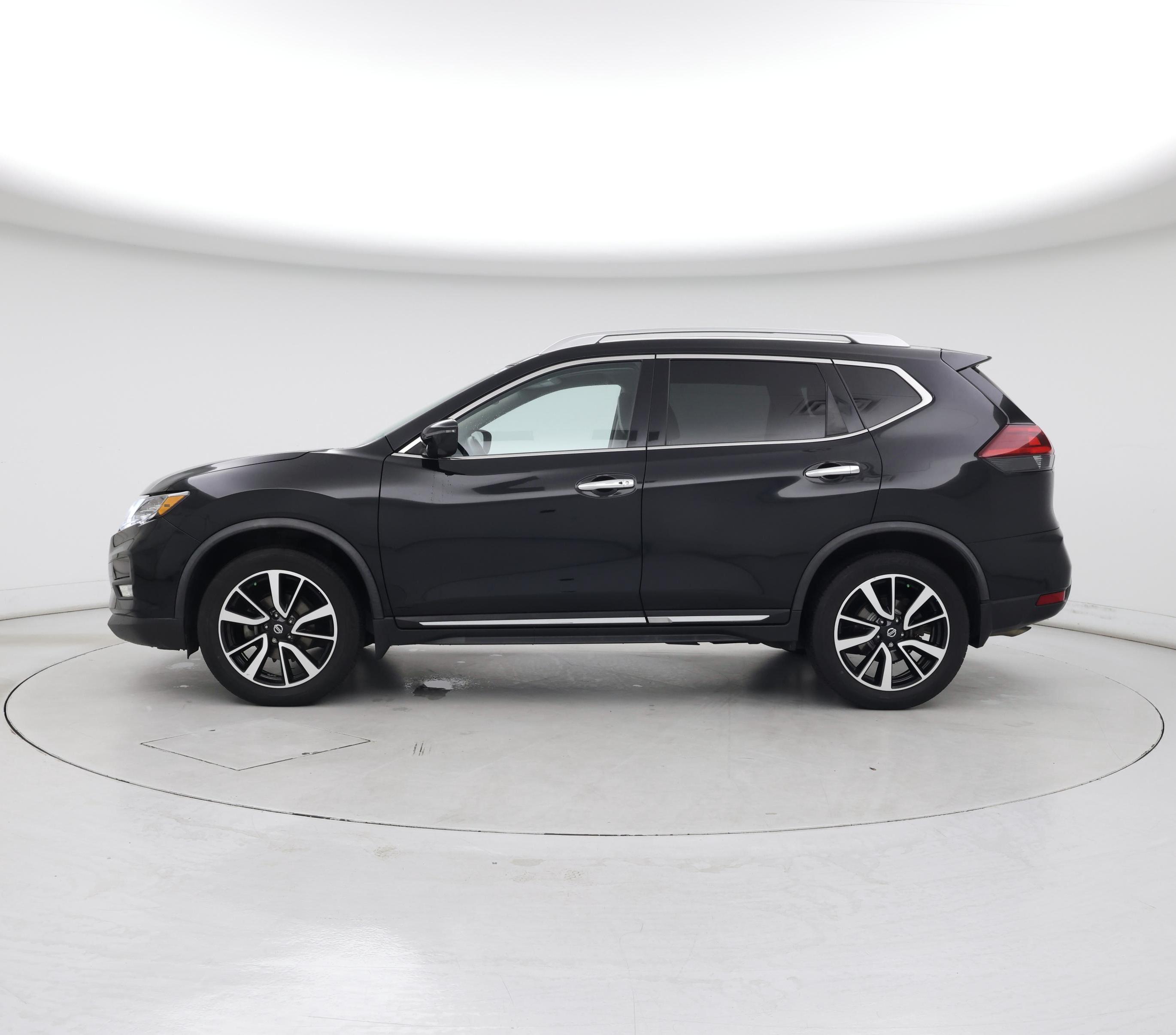 Thumbnail: 2018 Nissan Rogue - 3