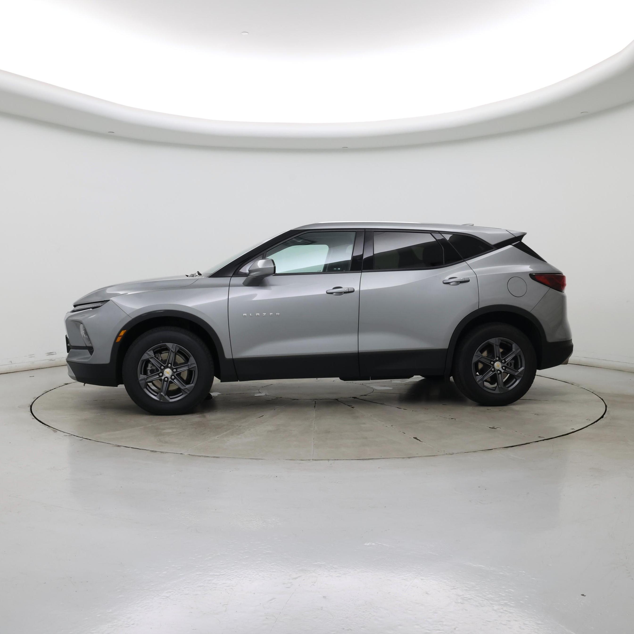 Thumbnail: 2023 Chevrolet Blazer - 3