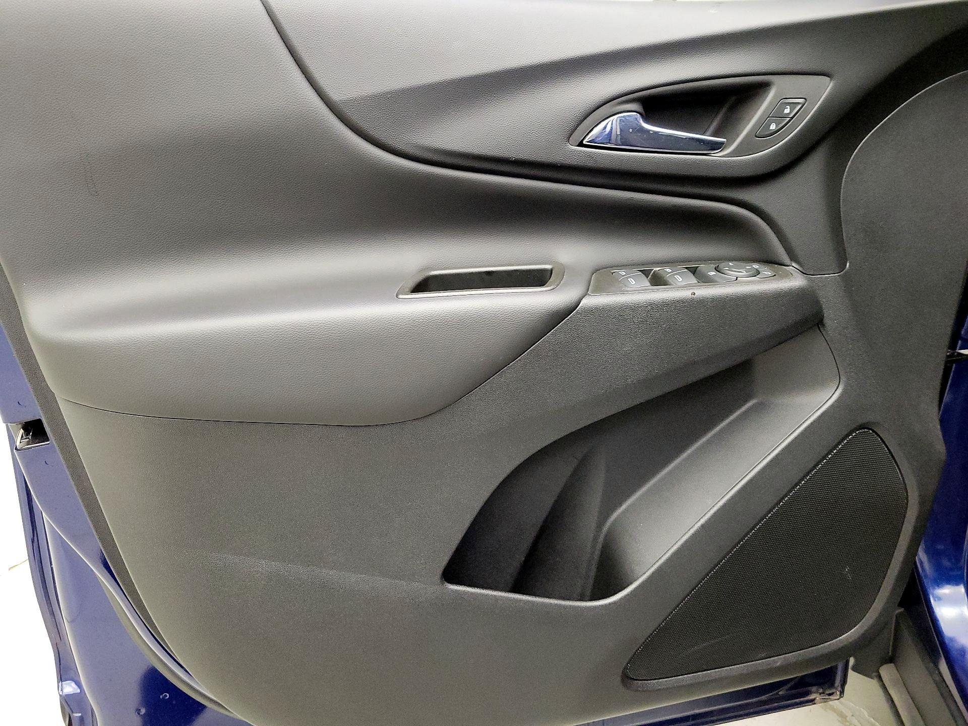 Thumbnail: 2022 Chevrolet Equinox - 12