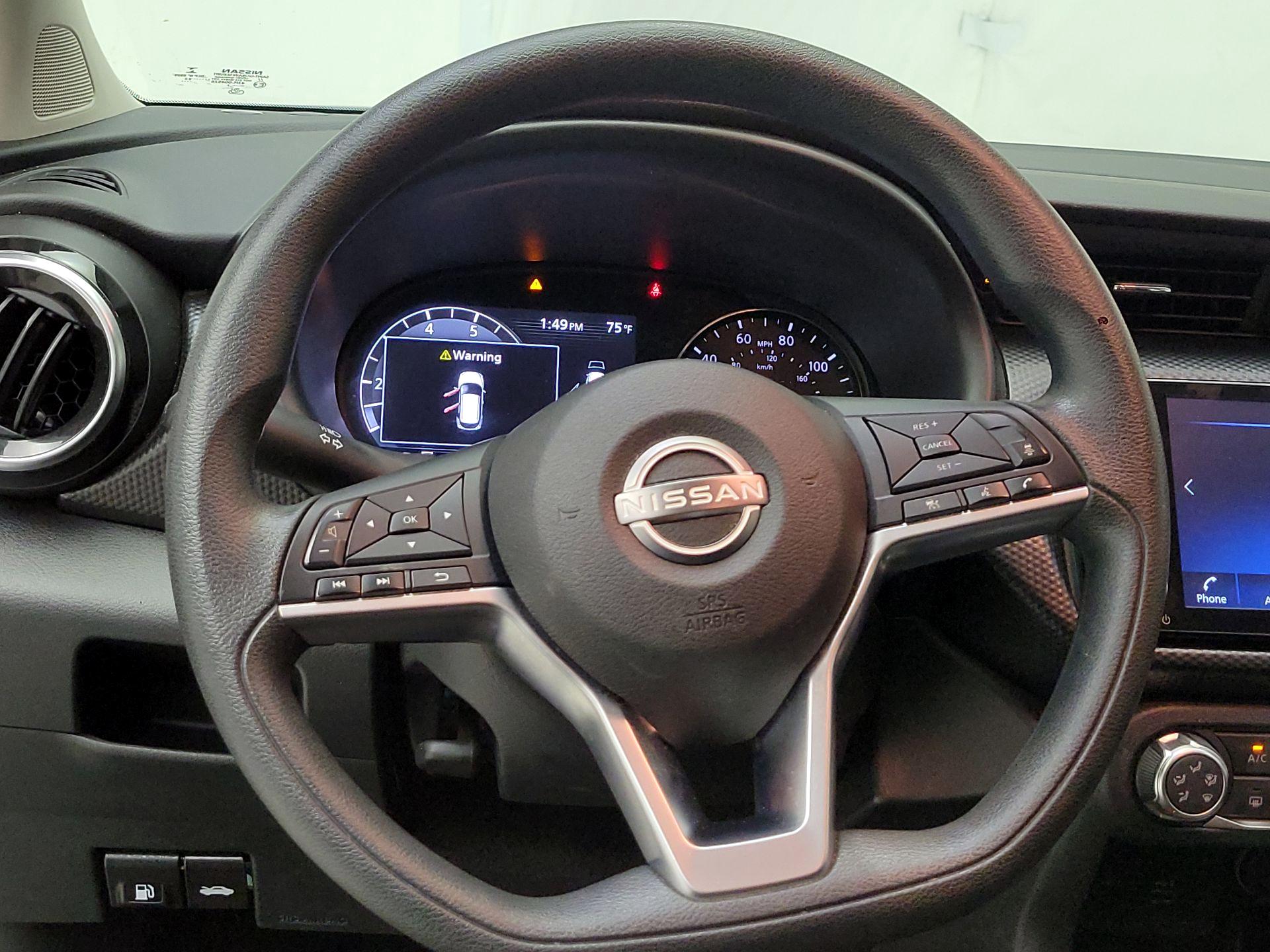 Thumbnail: 2023 Nissan Kicks - 10