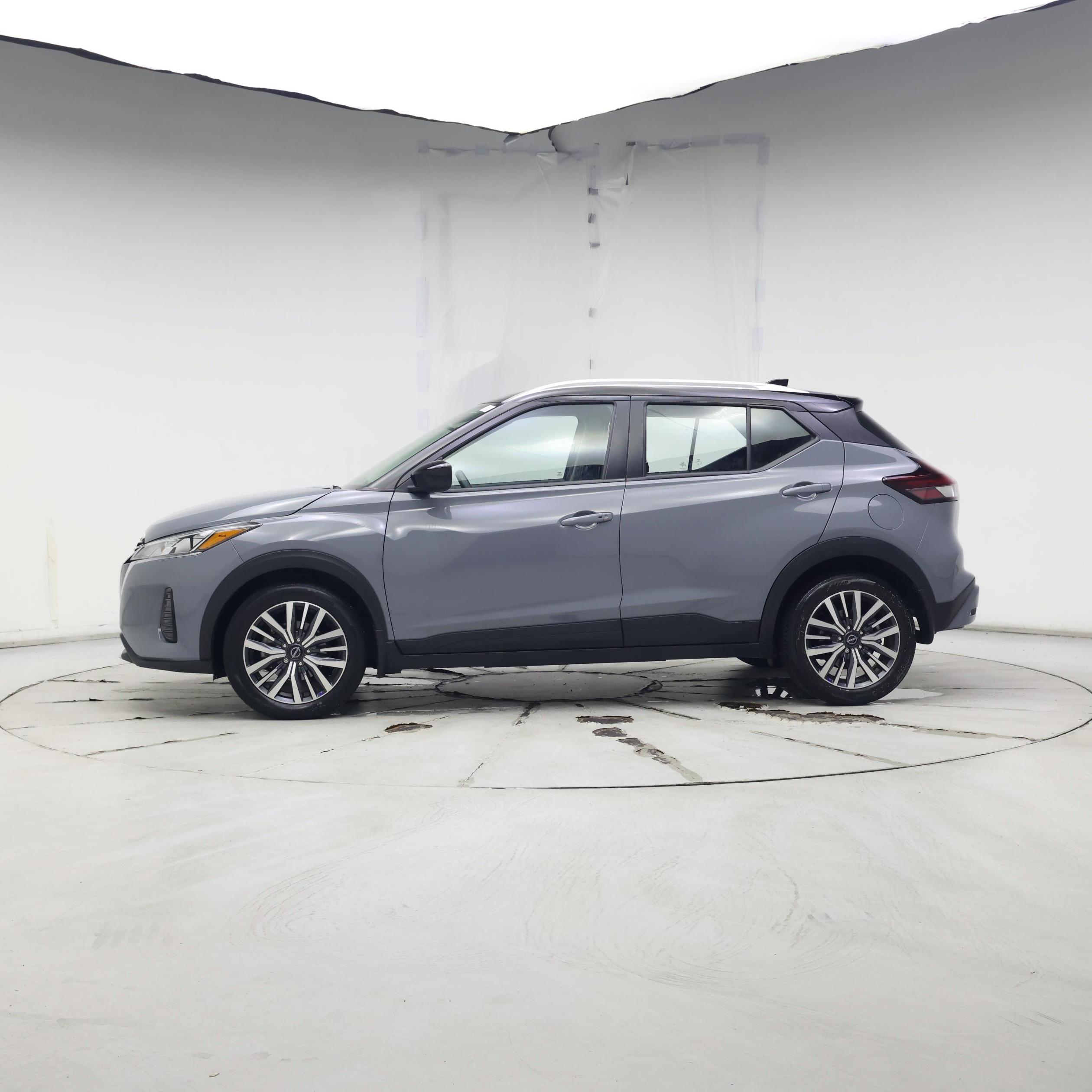 Thumbnail: 2023 Nissan Kicks - 3