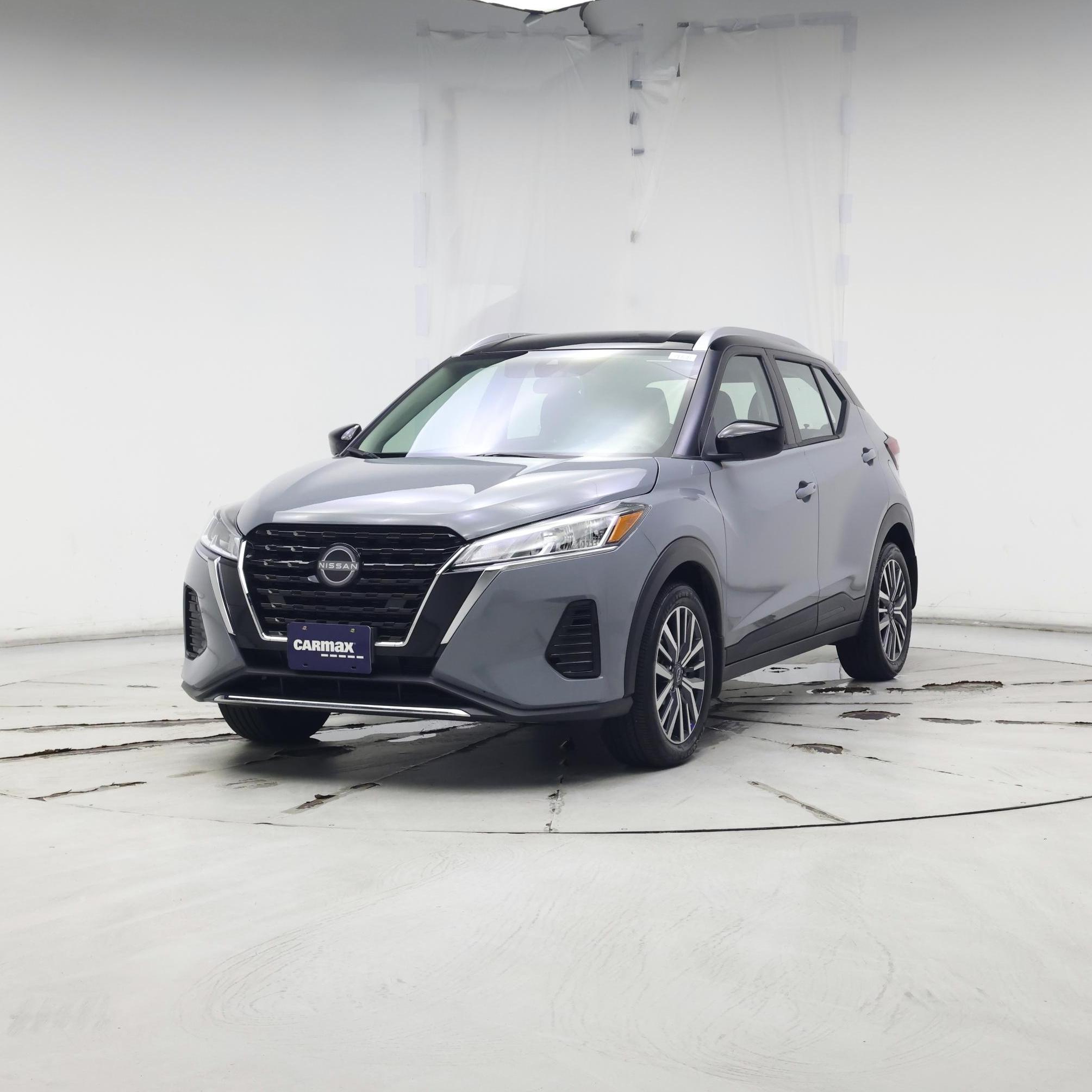 Thumbnail: 2023 Nissan Kicks - 4