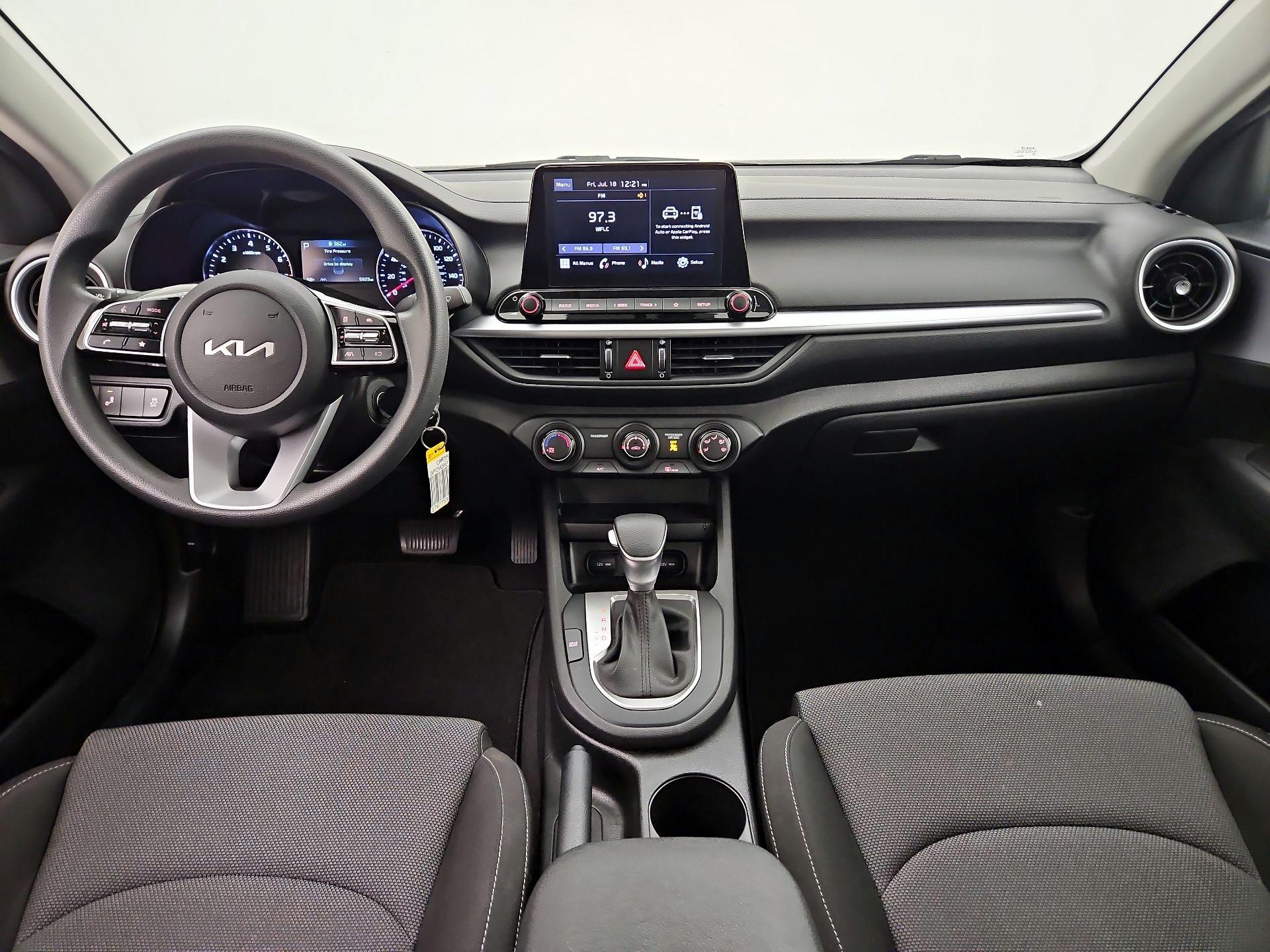 Thumbnail: 2022 Kia Forte - 9