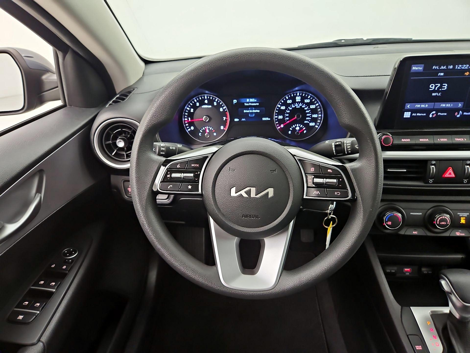 Thumbnail: 2022 Kia Forte - 10