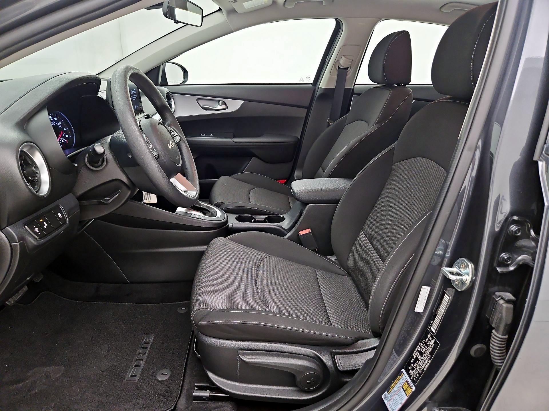 Thumbnail: 2022 Kia Forte - 11