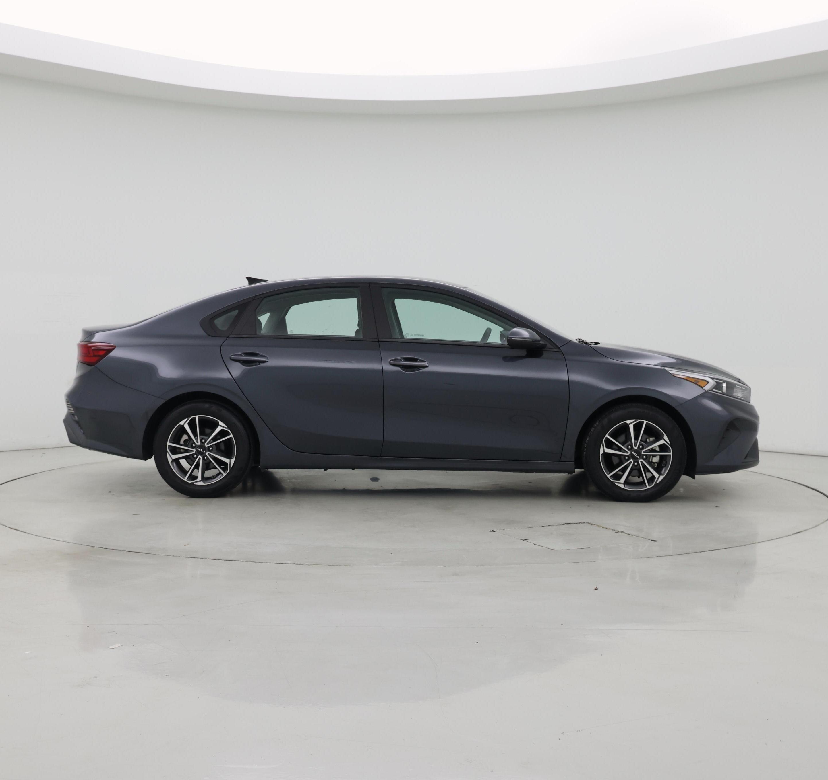 Thumbnail: 2022 Kia Forte - 7
