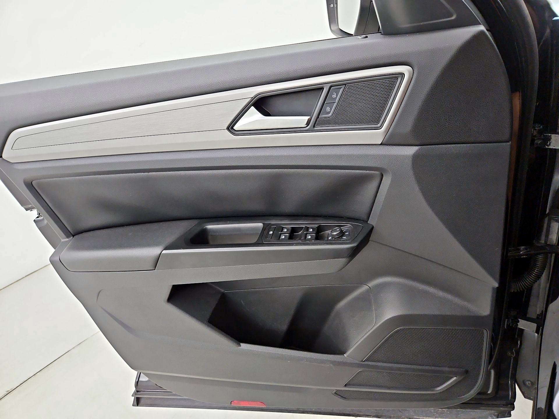 Thumbnail: 2020 Volkswagen Atlas - 12