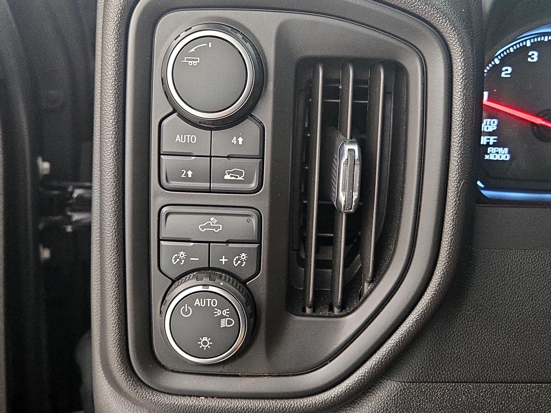Thumbnail: 2022 Chevrolet Silverado 1500 - 13