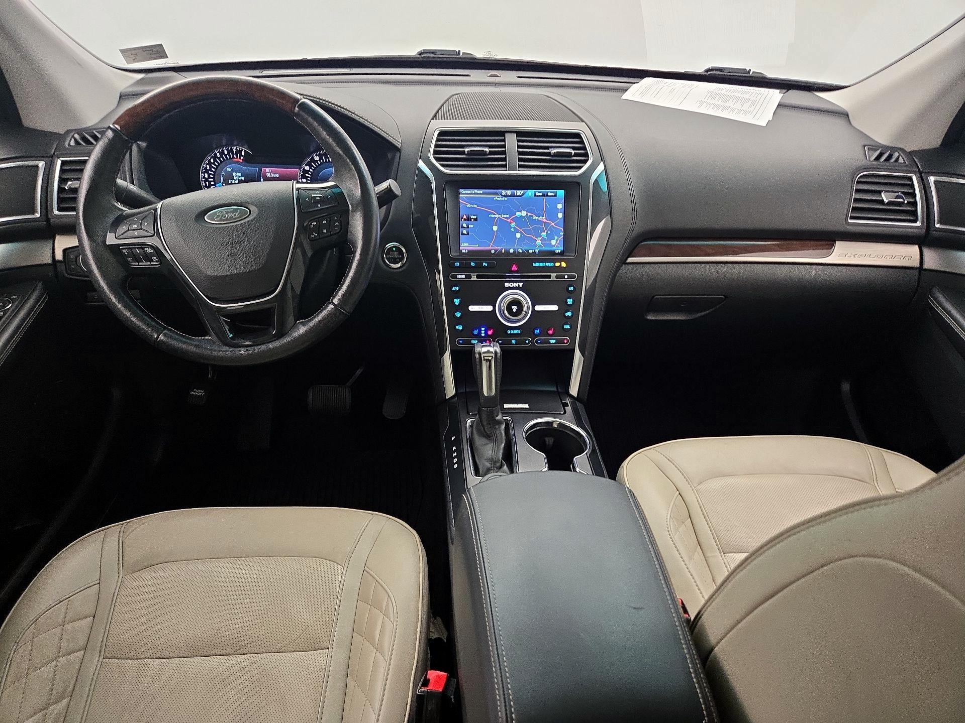 Thumbnail: 2016 Ford Explorer - 9