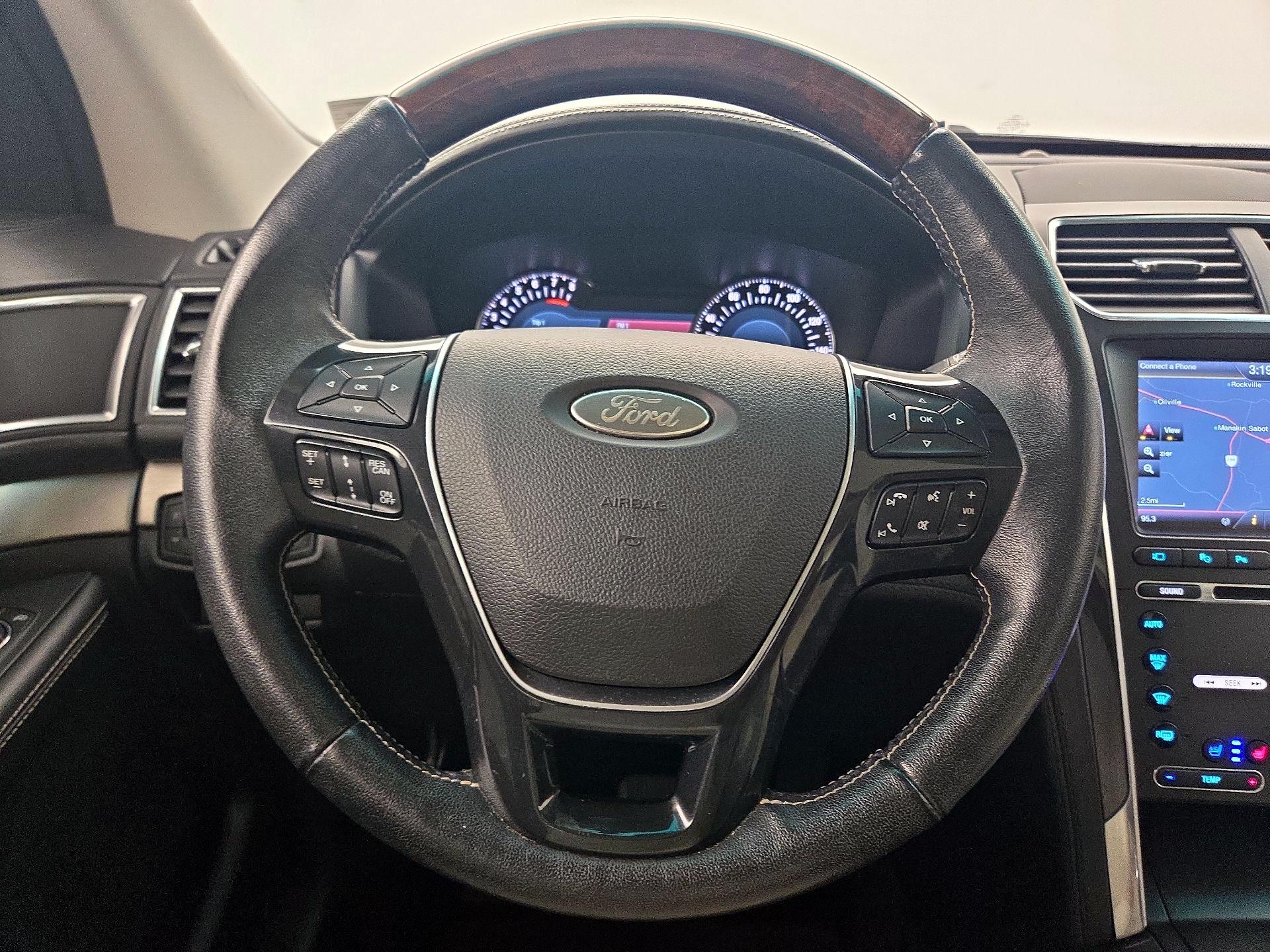 Thumbnail: 2016 Ford Explorer - 10