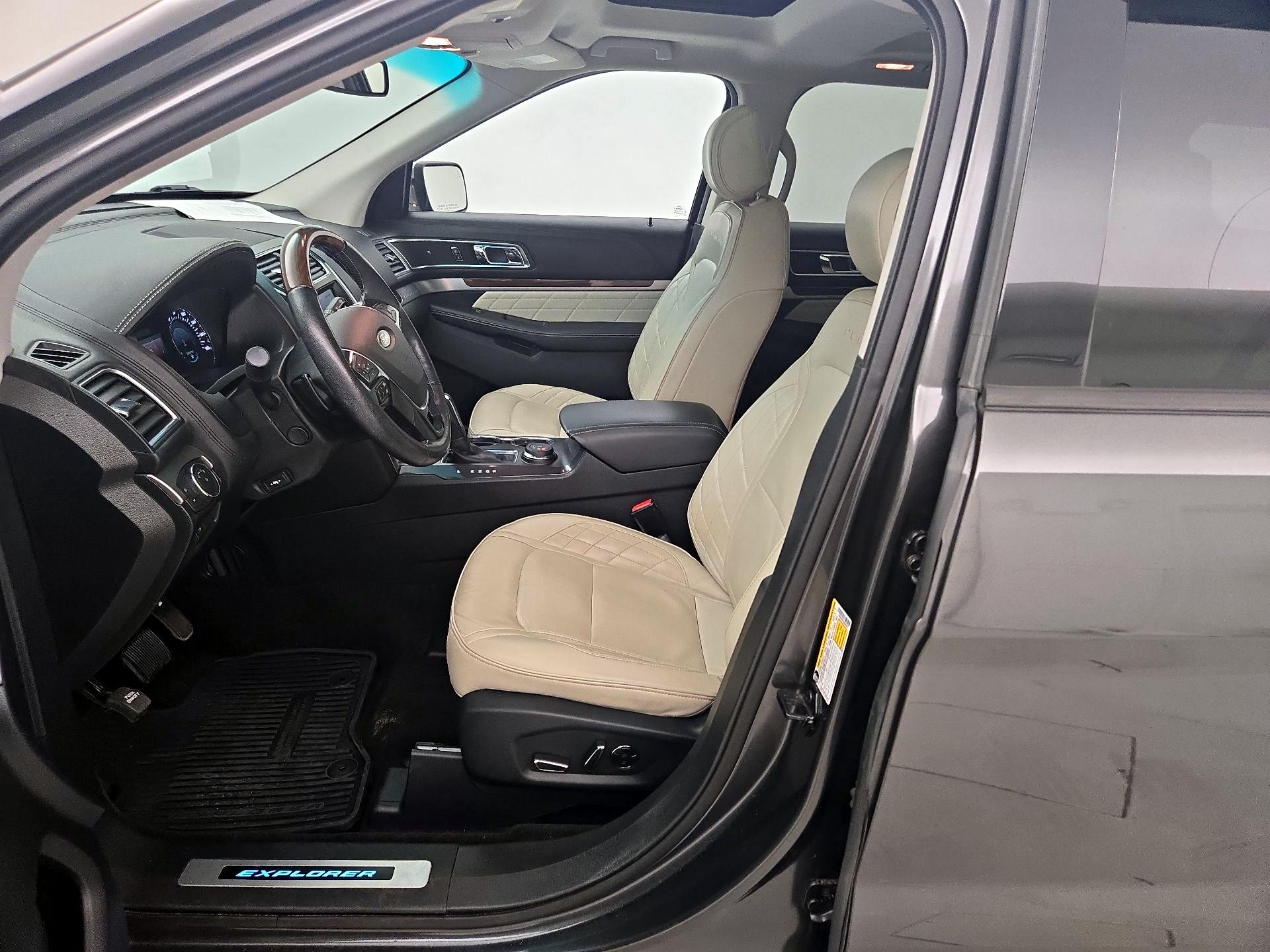 Thumbnail: 2016 Ford Explorer - 11