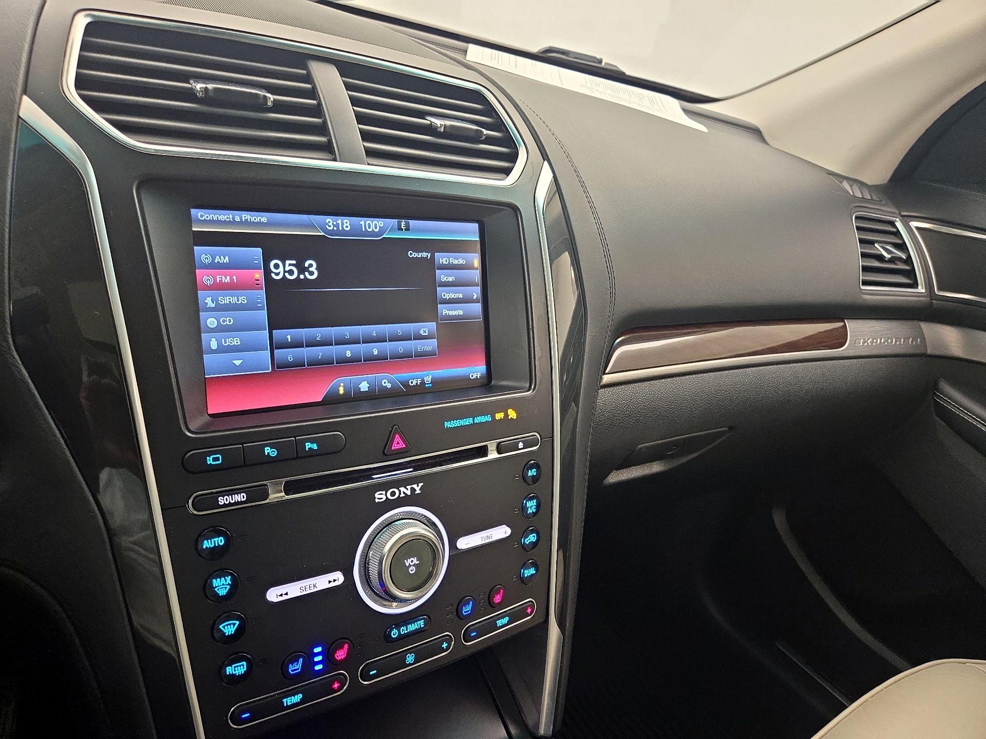 Thumbnail: 2016 Ford Explorer - 16