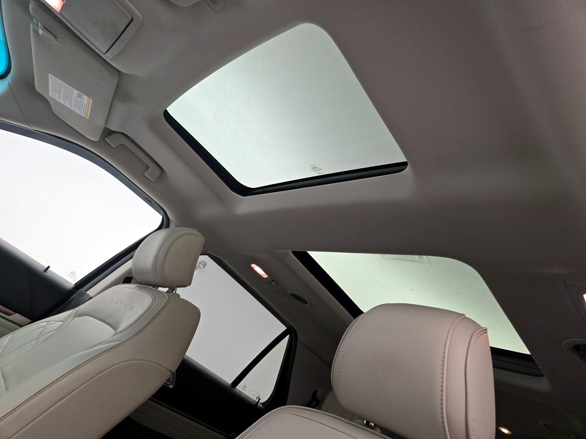 Thumbnail: 2016 Ford Explorer - 20