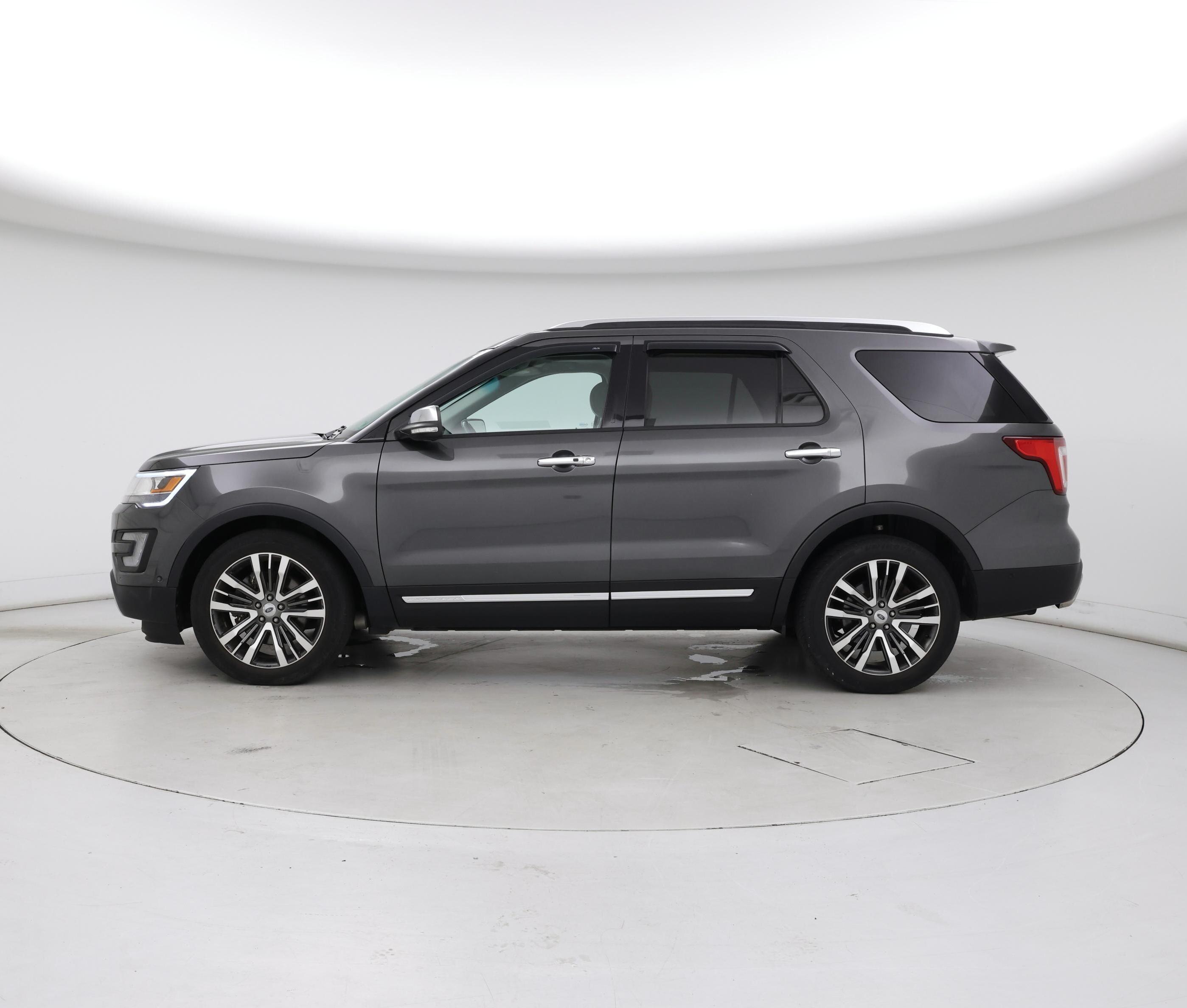 Thumbnail: 2016 Ford Explorer - 3
