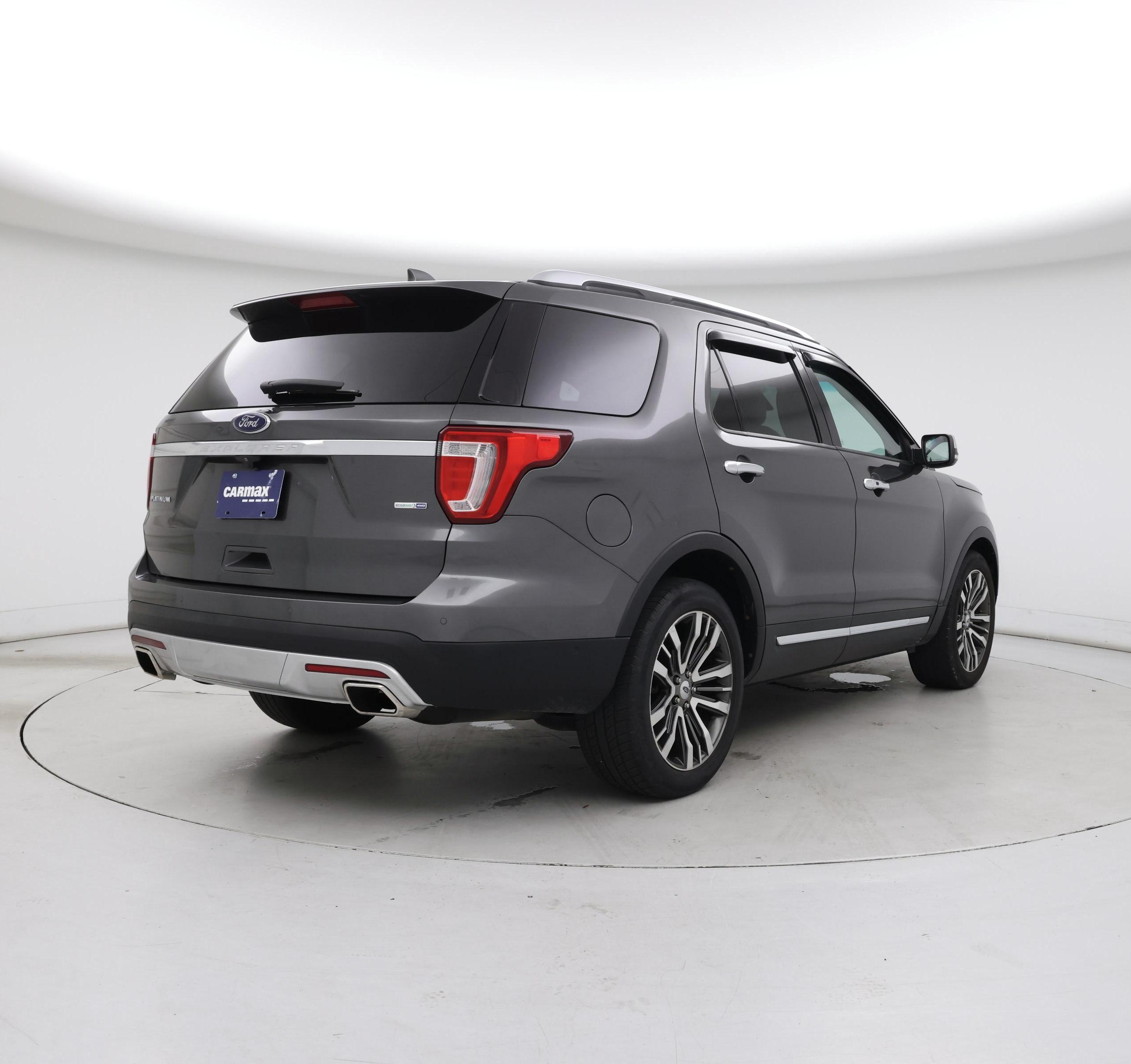 Thumbnail: 2016 Ford Explorer - 8