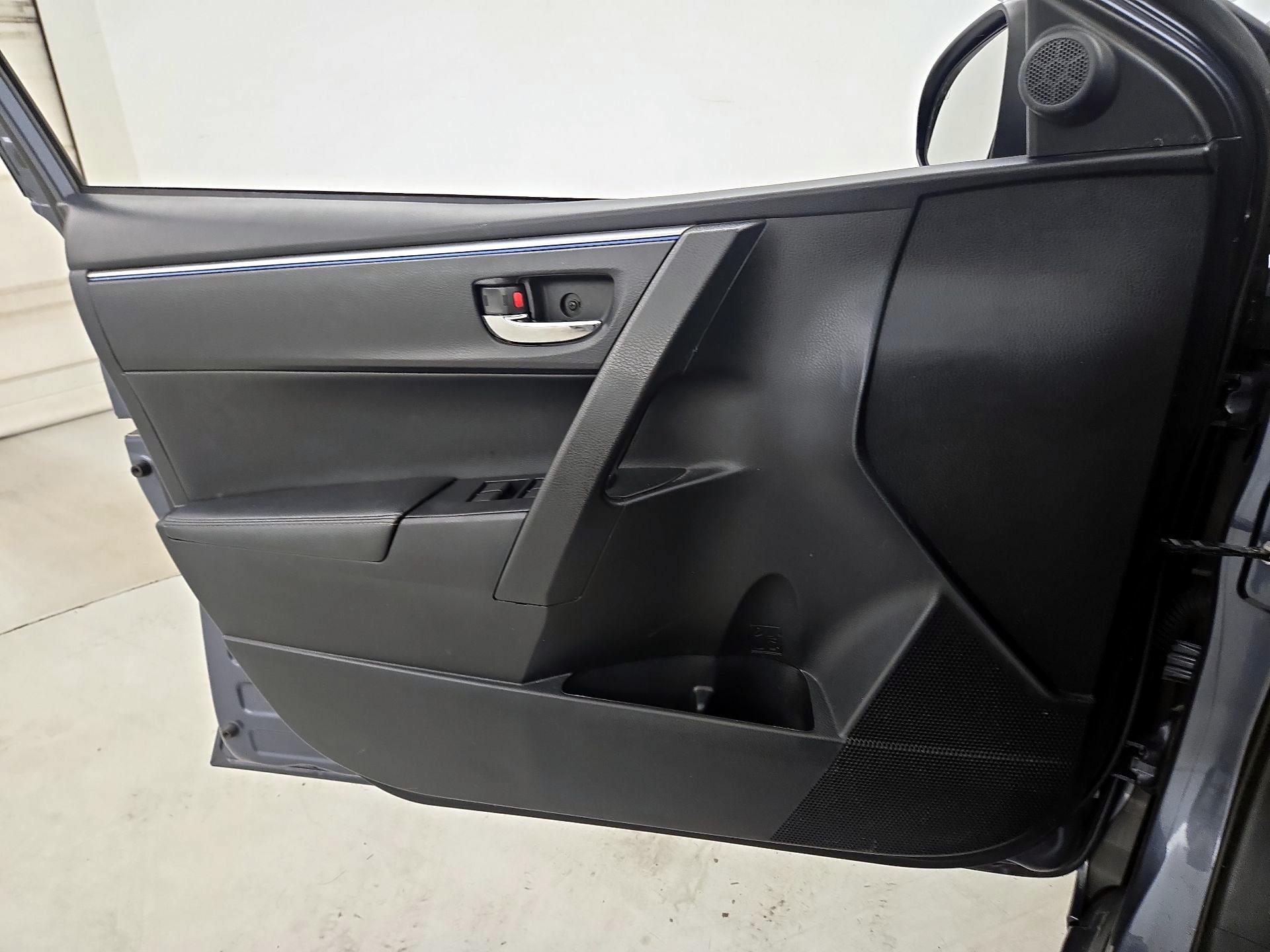 Thumbnail: 2014 Toyota Corolla - 12