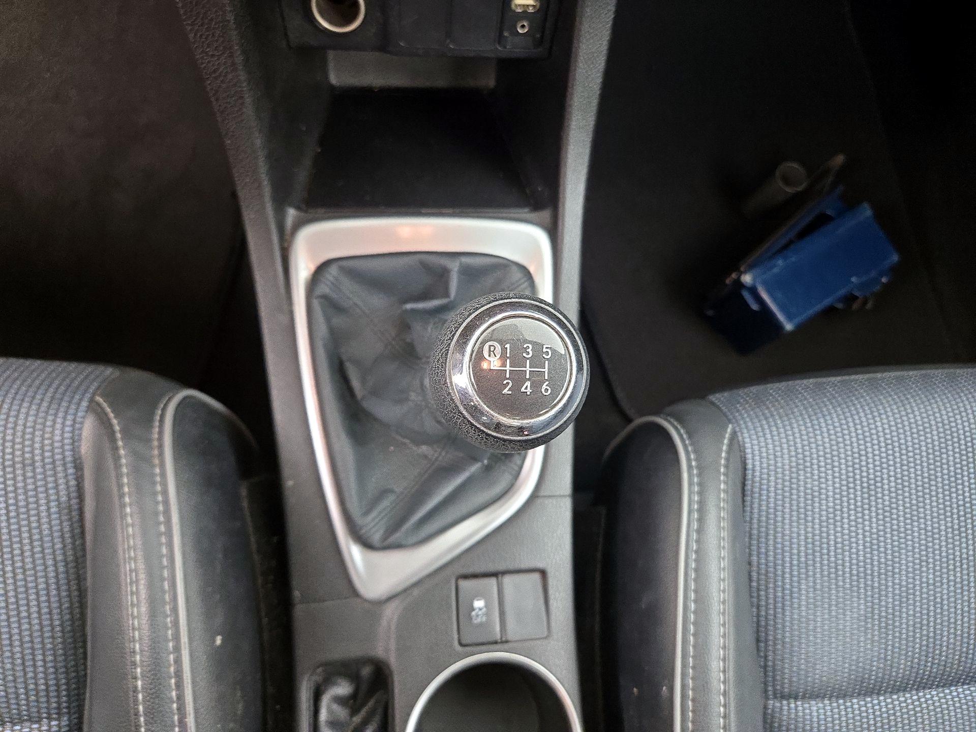 Thumbnail: 2014 Toyota Corolla - 18