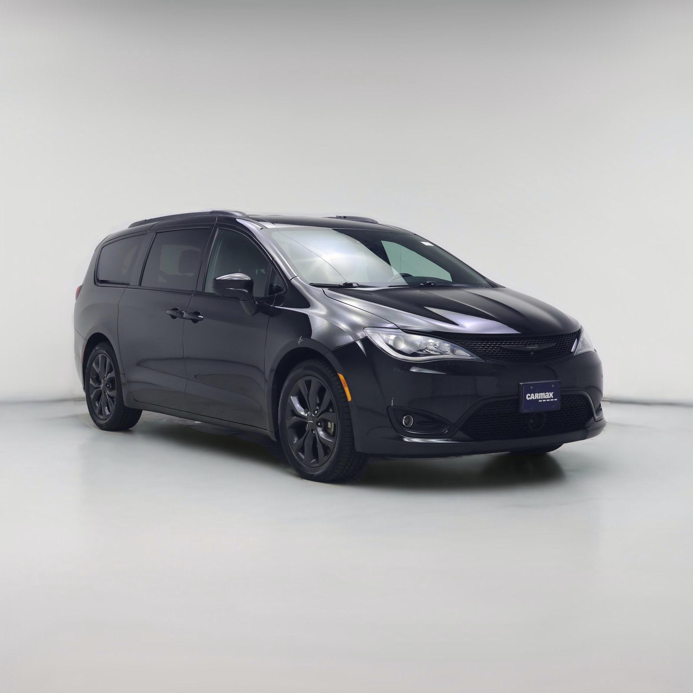 Thumbnail: 2019 Chrysler Pacifica - 1