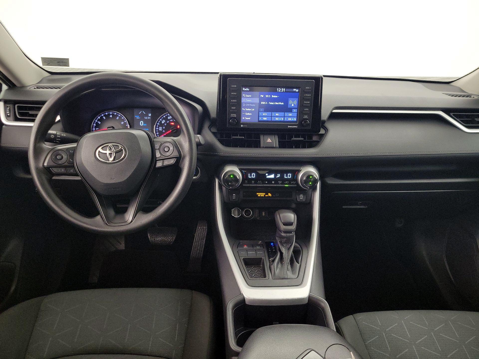 Thumbnail: 2022 Toyota RAV4 - 9