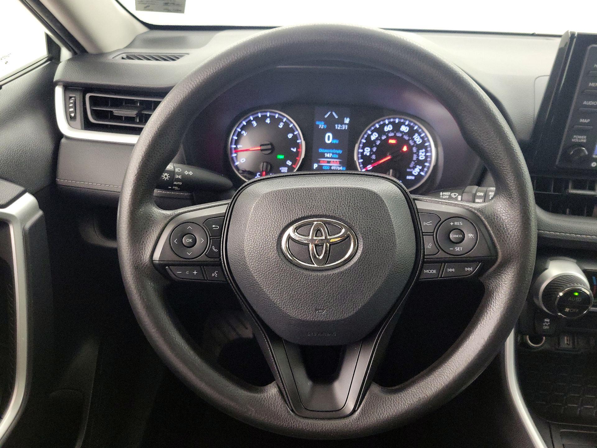 Thumbnail: 2022 Toyota RAV4 - 10
