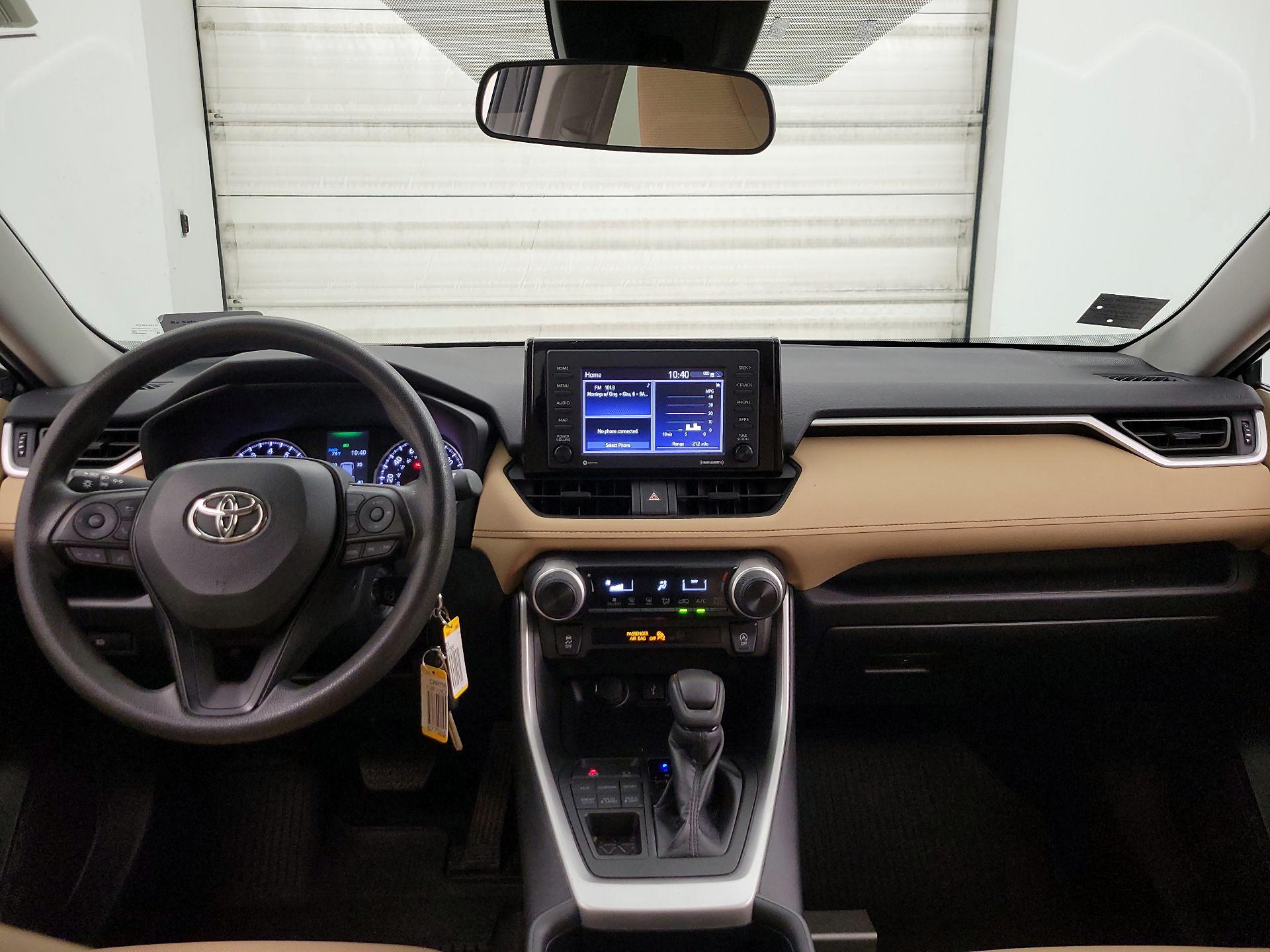 Thumbnail: 2022 Toyota RAV4 - 9