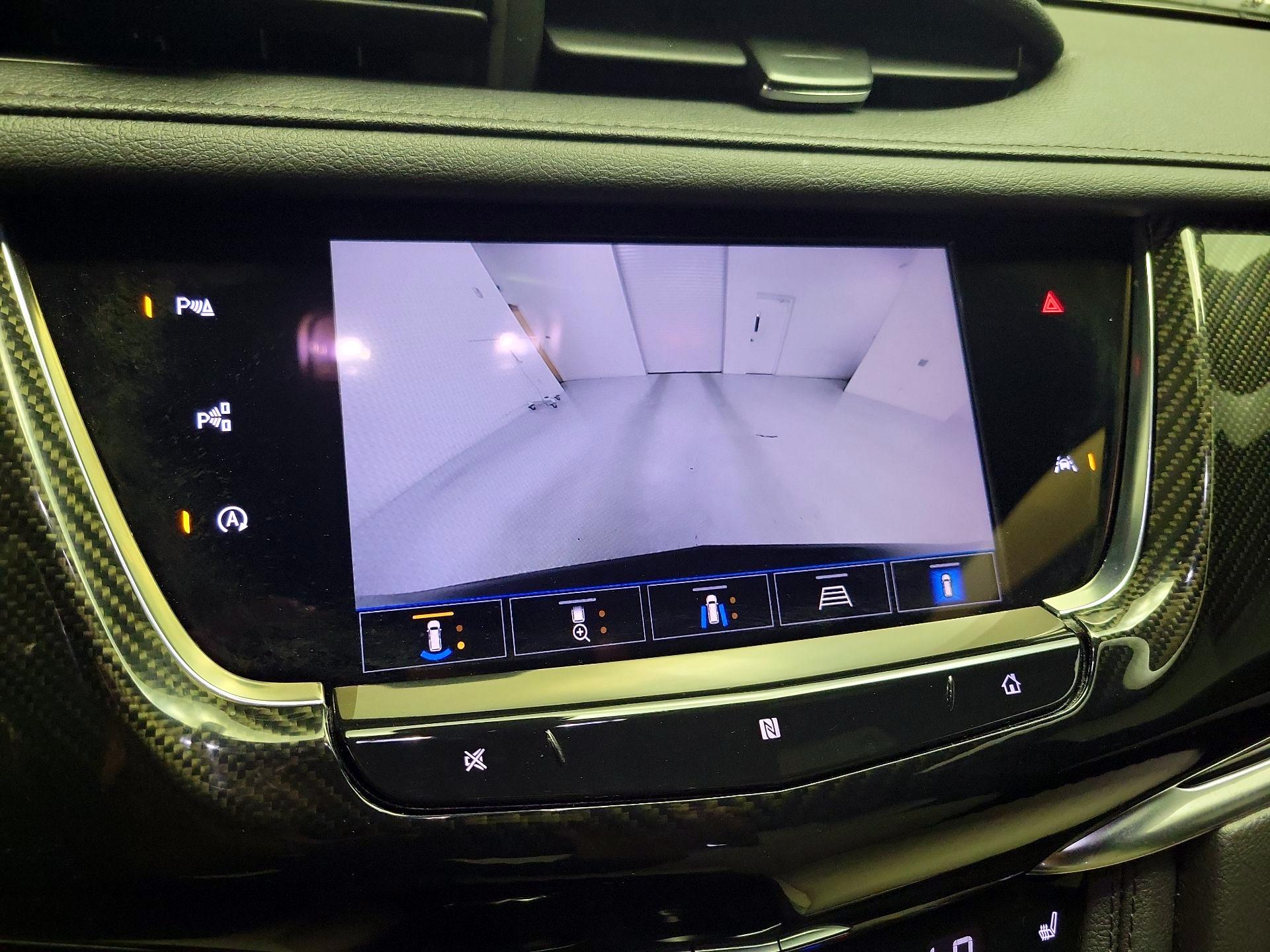 Thumbnail: 2021 Cadillac XT6 - 13