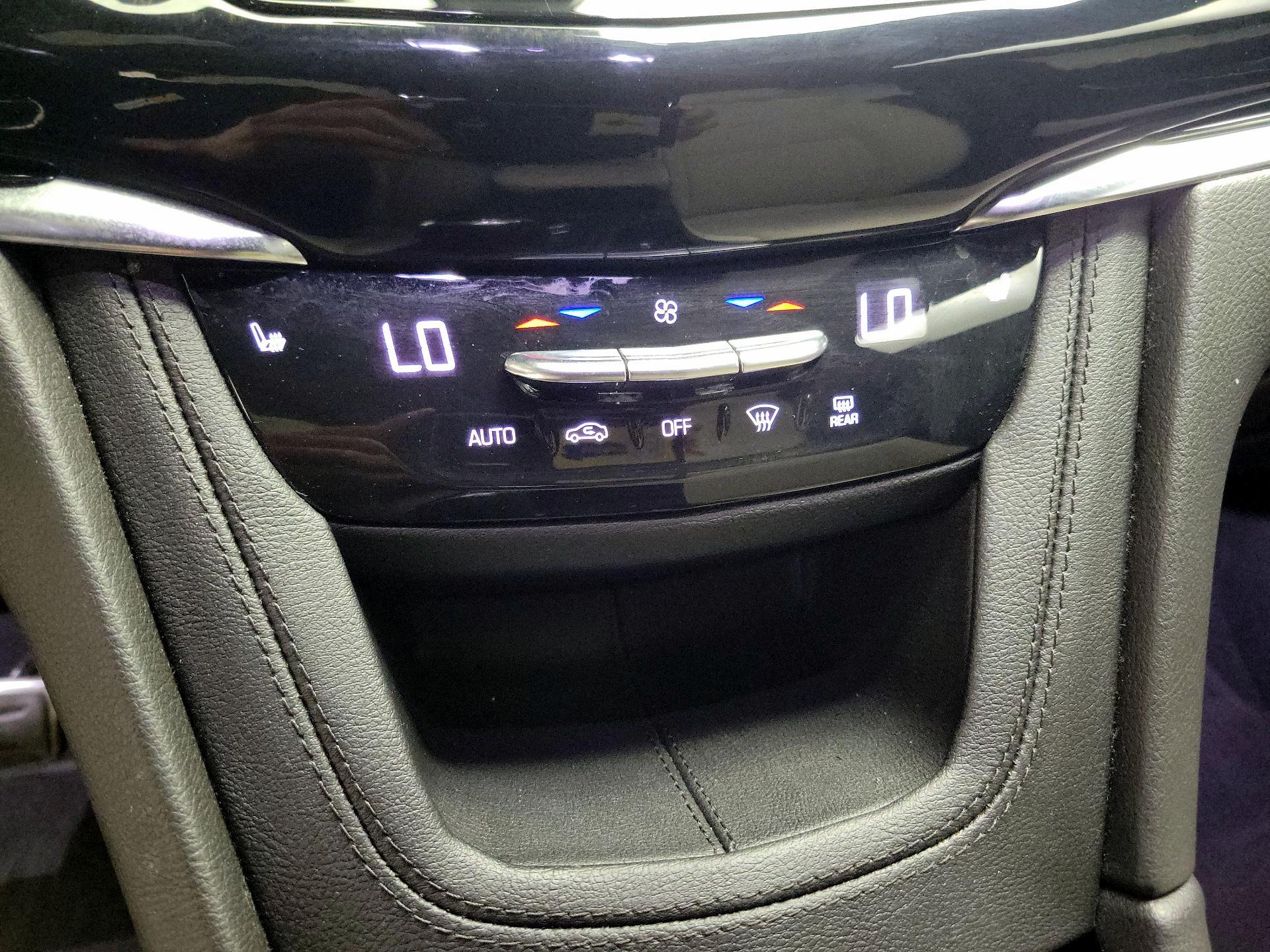 Thumbnail: 2021 Cadillac XT6 - 15