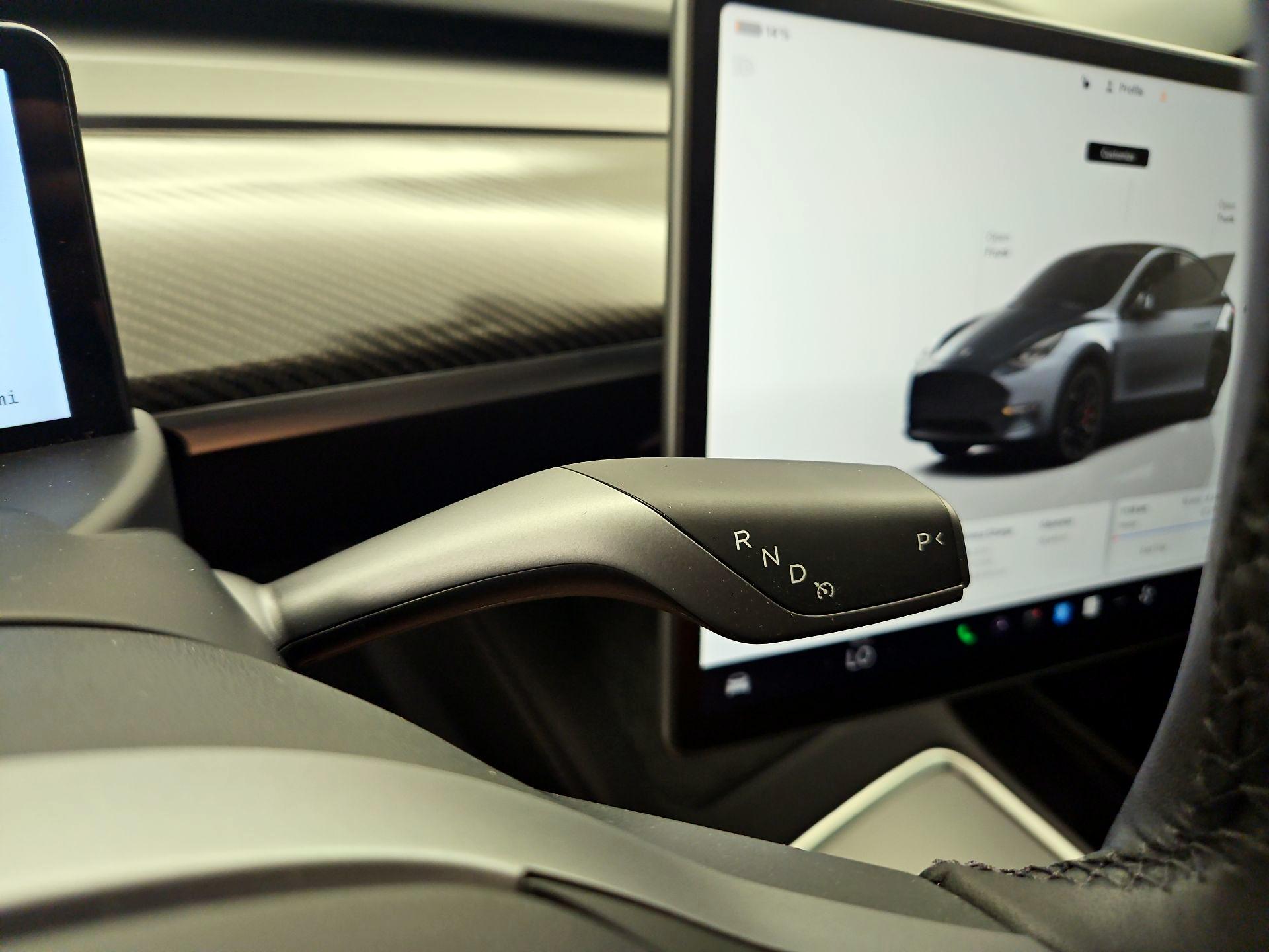 Thumbnail: 2022 Tesla Model Y - 17