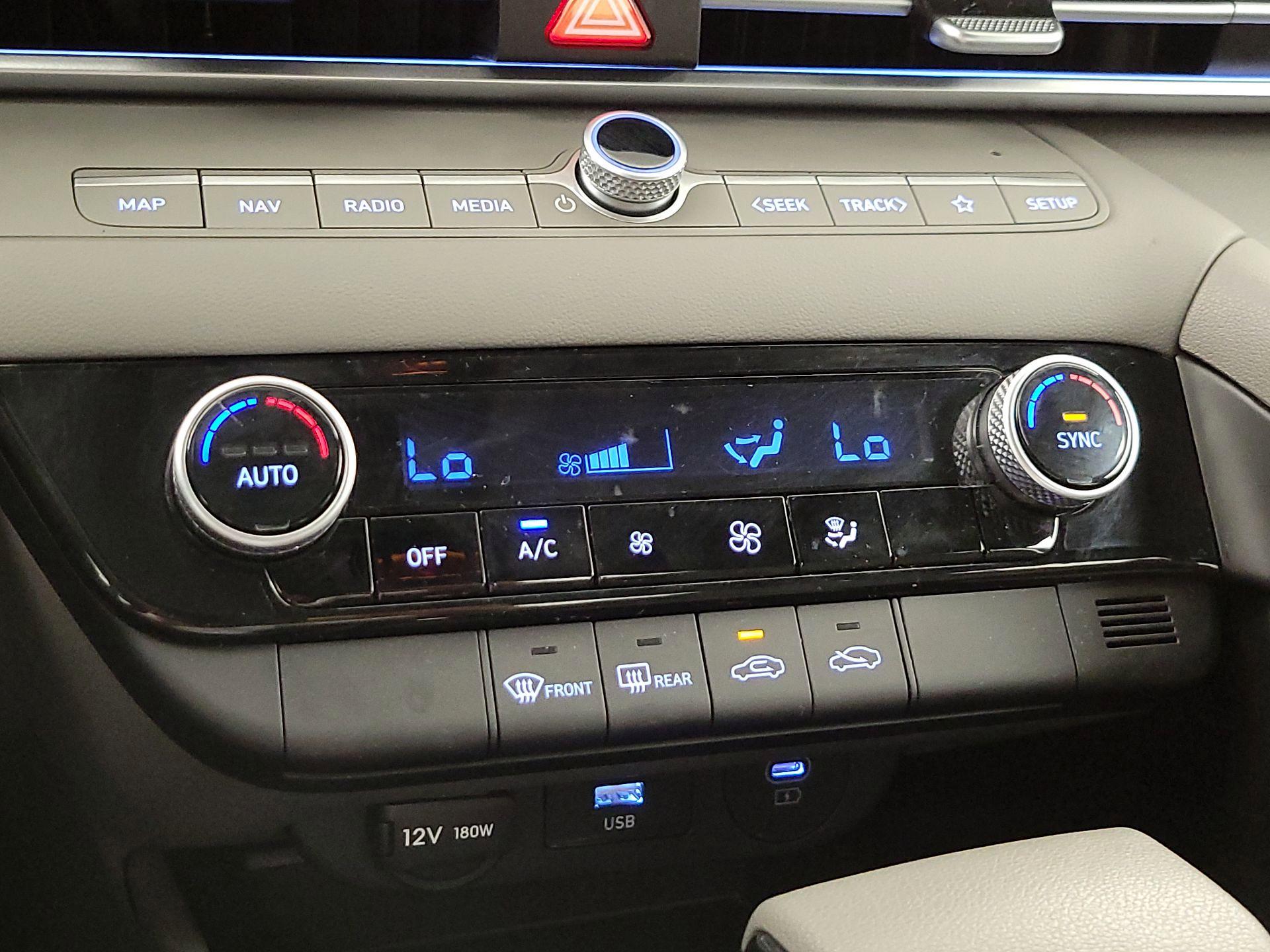Thumbnail: 2024 Hyundai Elantra - 17
