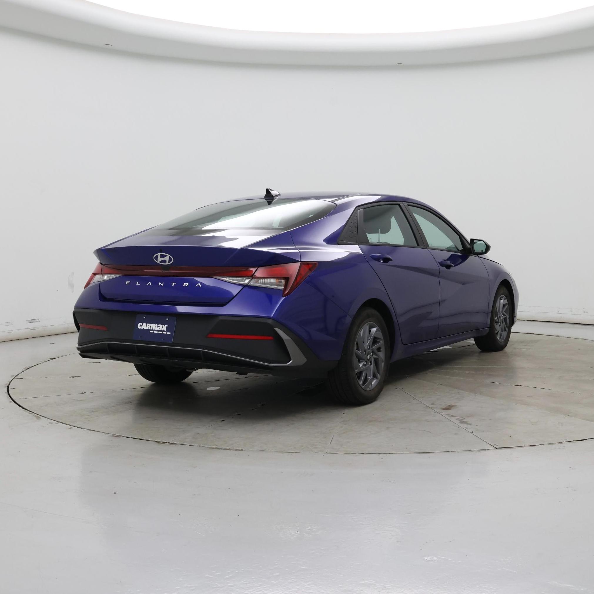 Thumbnail: 2024 Hyundai Elantra - 8