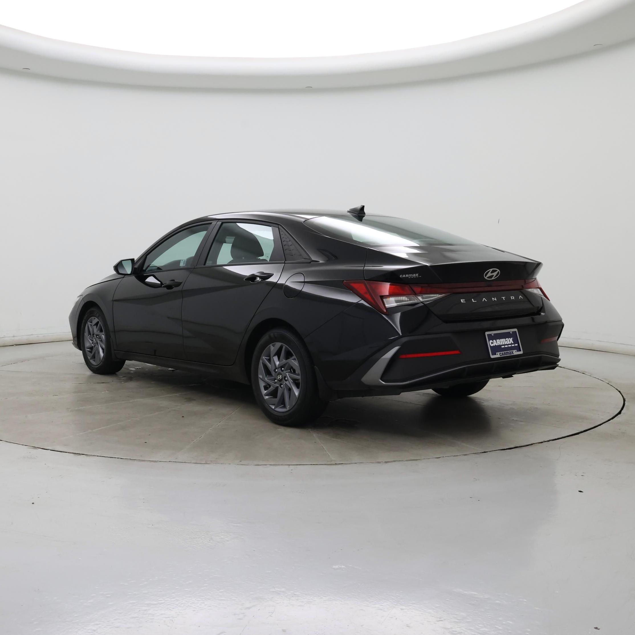 Thumbnail: 2024 Hyundai Elantra - 2
