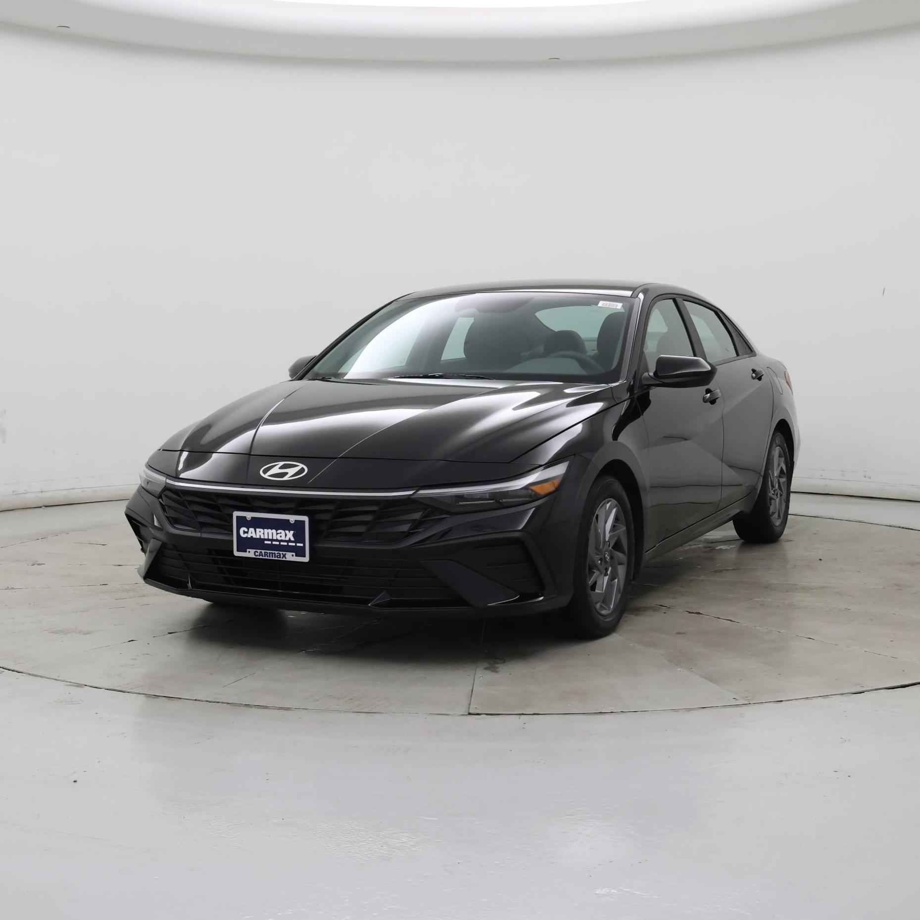 Thumbnail: 2024 Hyundai Elantra - 4