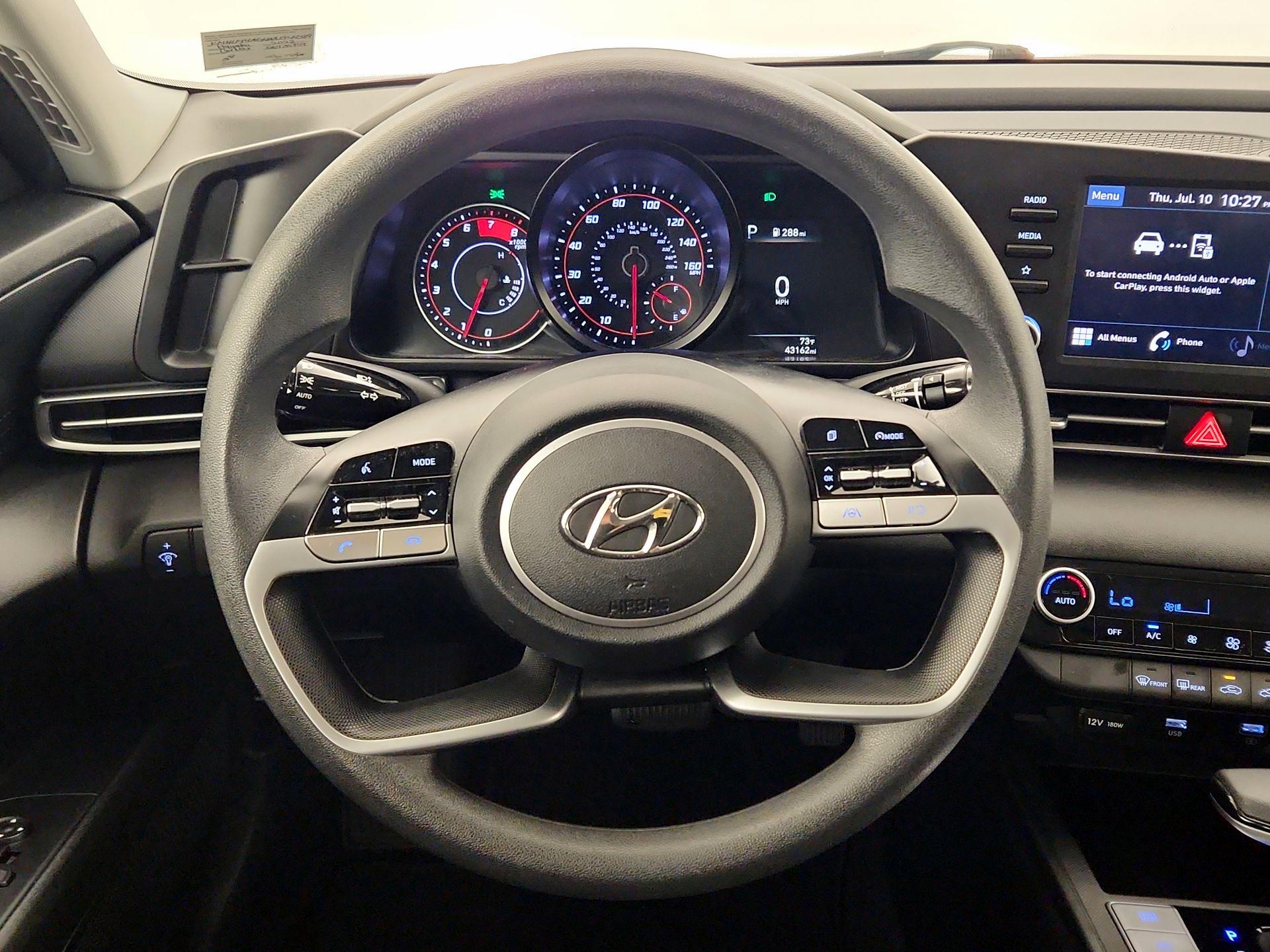 Thumbnail: 2022 Hyundai Elantra - 10