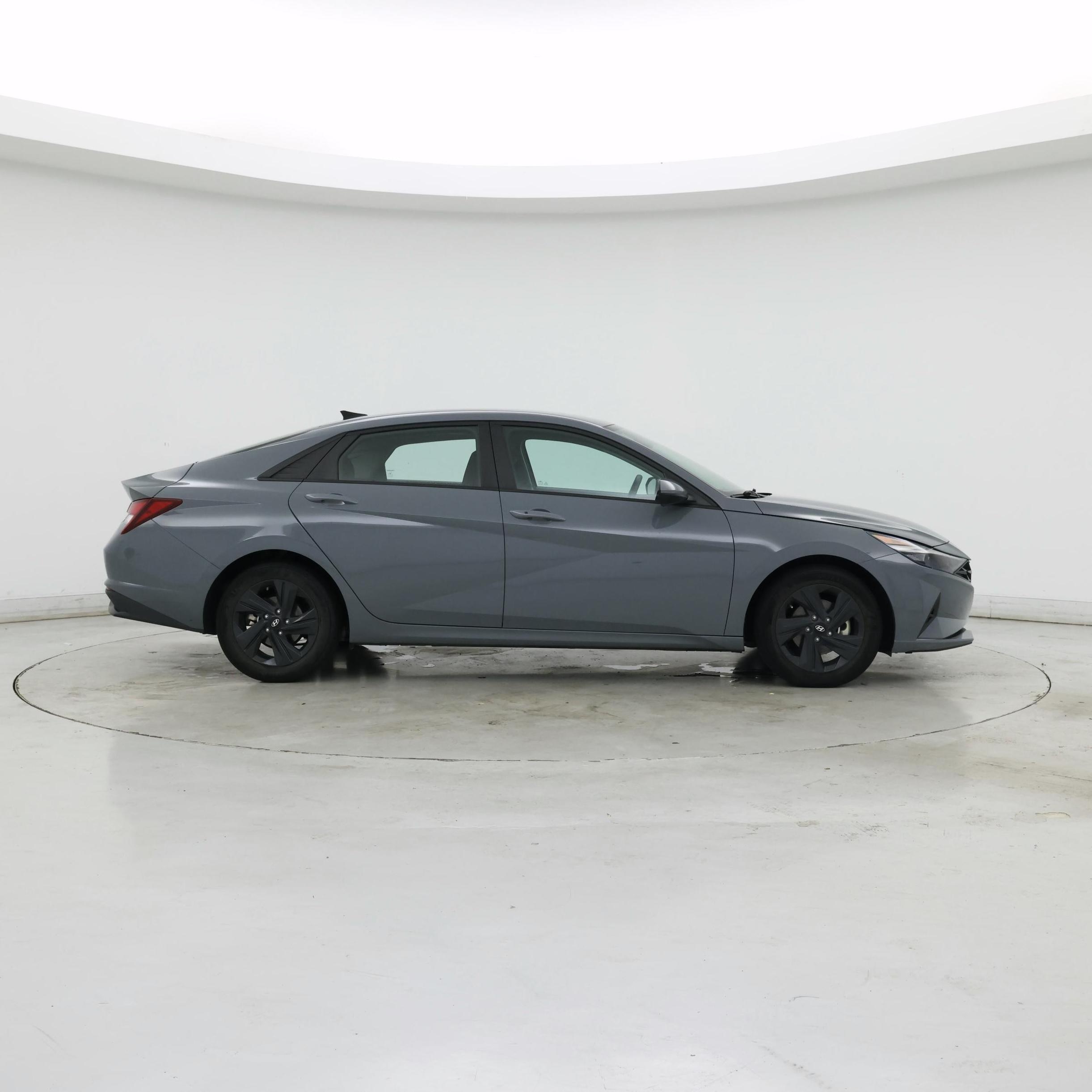 Thumbnail: 2022 Hyundai Elantra - 7