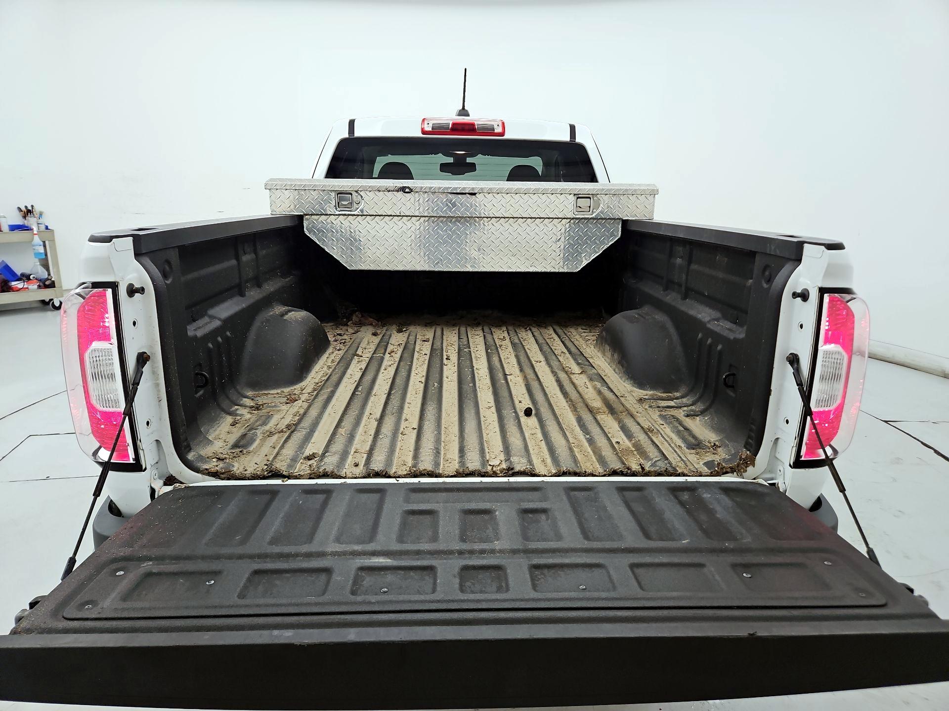 Thumbnail: 2019 GMC Canyon - 20