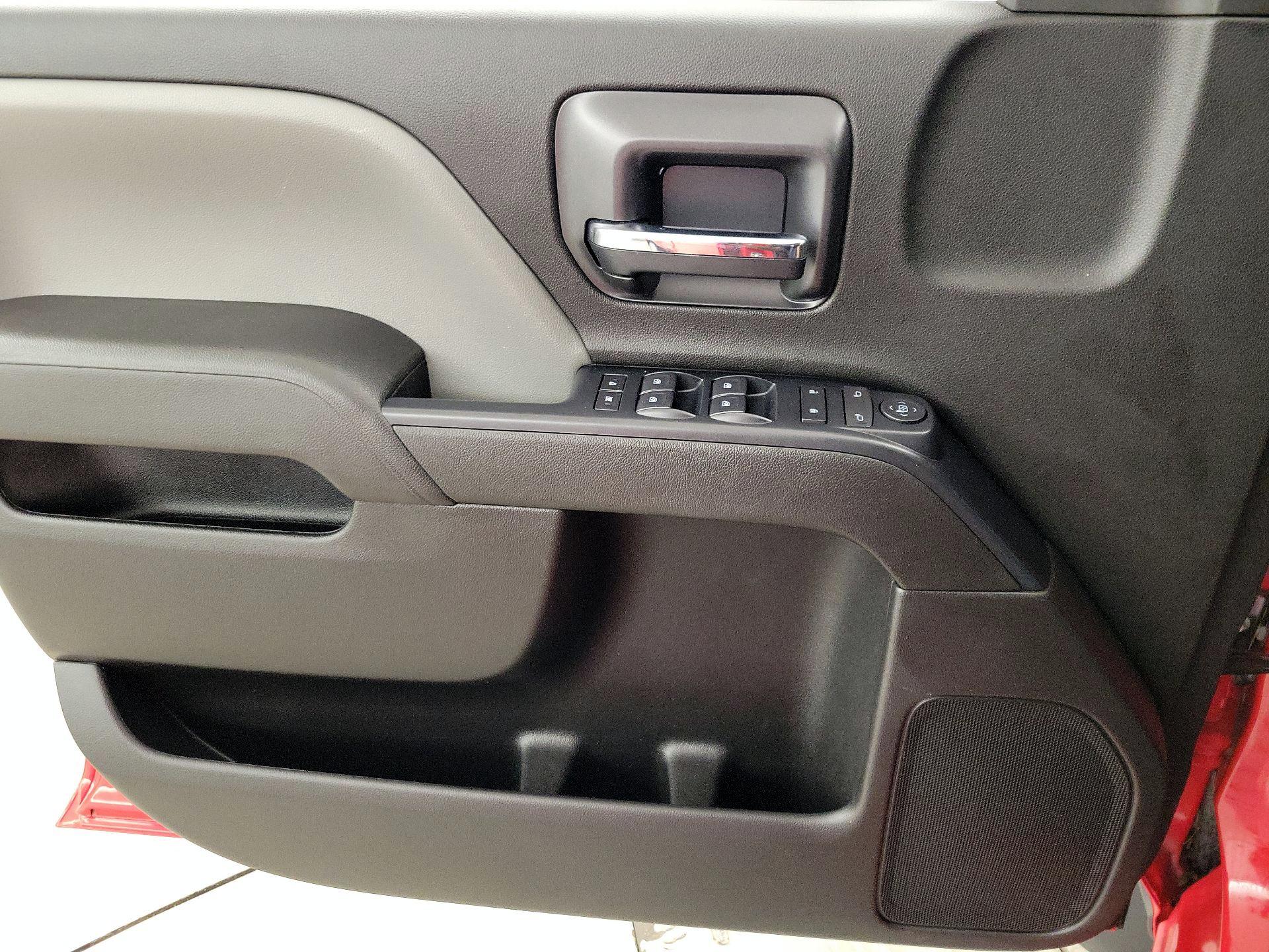 Thumbnail: 2019 Chevrolet Silverado 1500 - 12