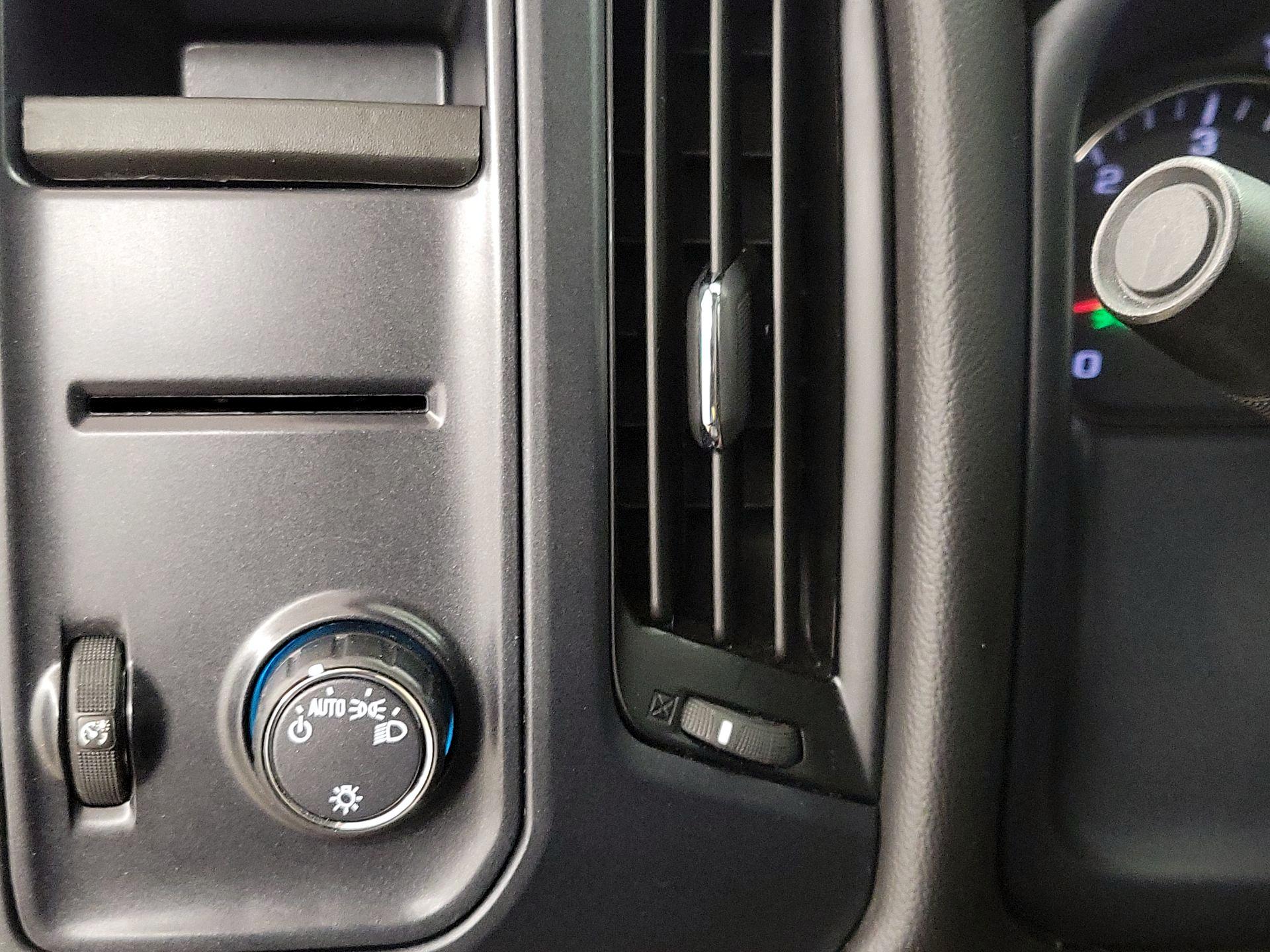 Thumbnail: 2019 Chevrolet Silverado 1500 - 13