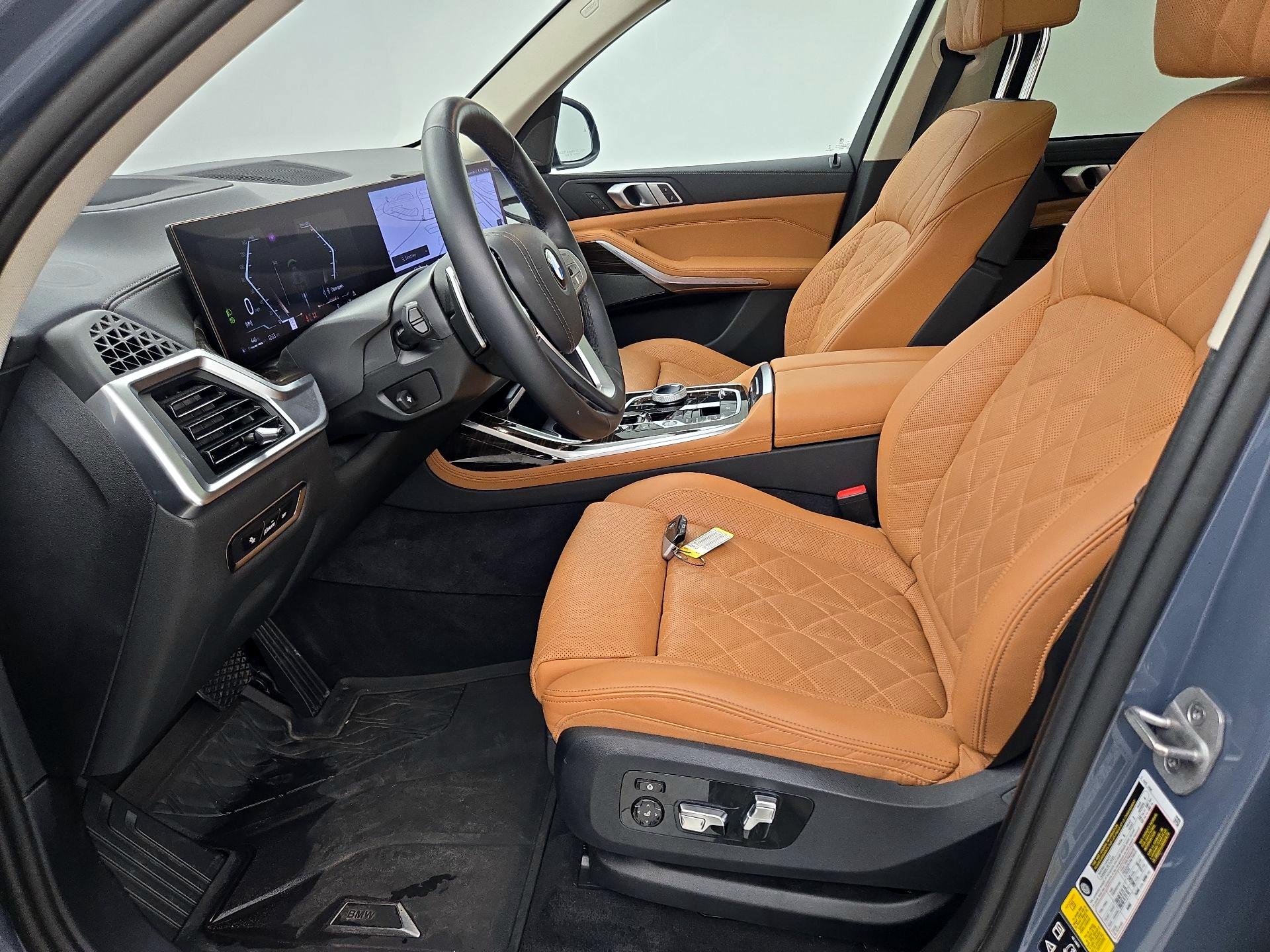 Thumbnail: 2024 BMW X7 - 11