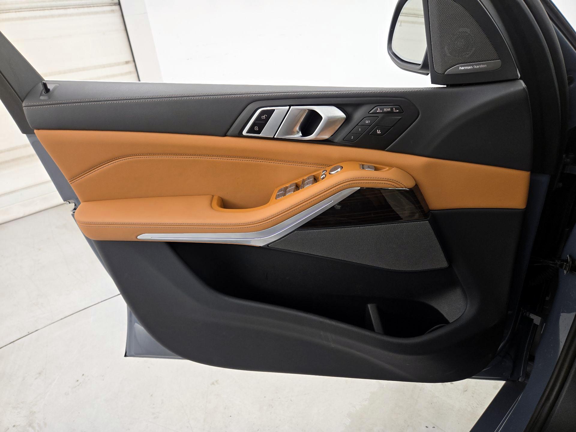 Thumbnail: 2024 BMW X7 - 12