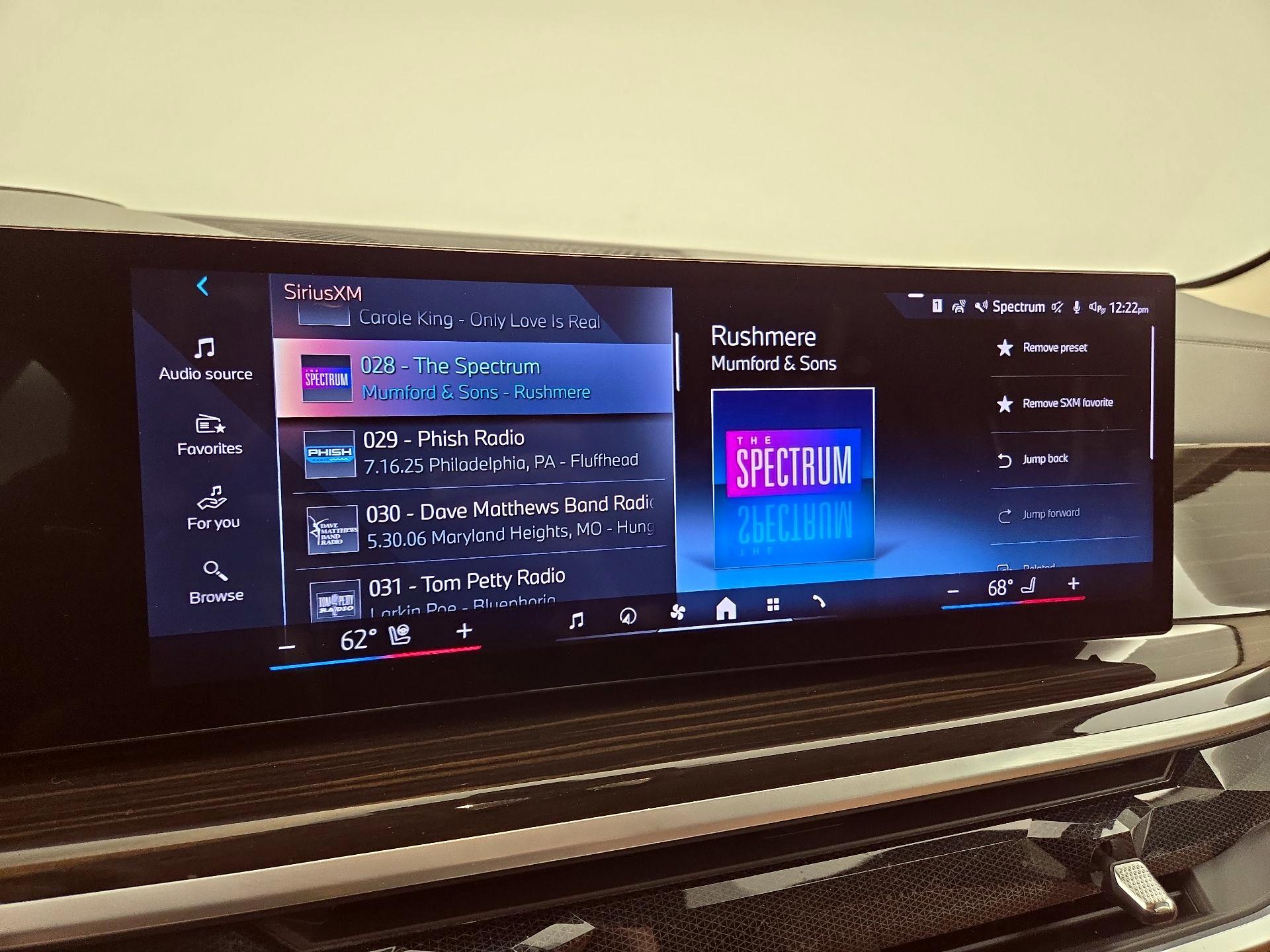 Thumbnail: 2024 BMW X7 - 16